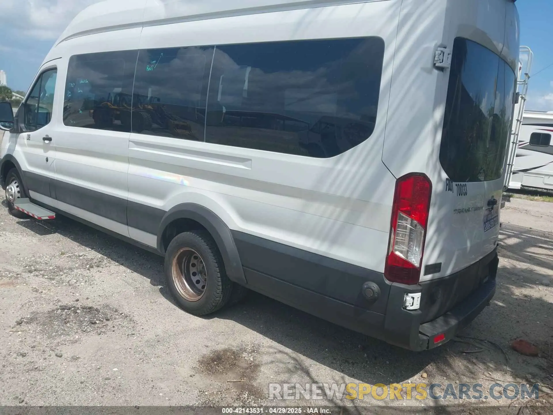 3 Фотография поврежденного автомобиля 1FDVU4X8XLKB61876 FORD TRANSIT-350 PASSENGER VAN 2020