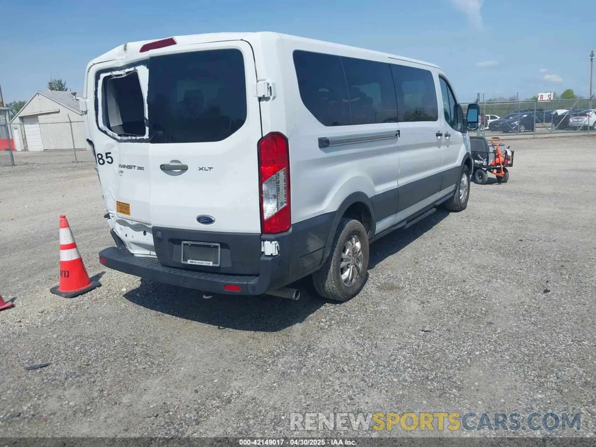 4 Photograph of a damaged car 1FBAX2Y84MKA14973 FORD TRANSIT-350 PASSENGER VAN 2021