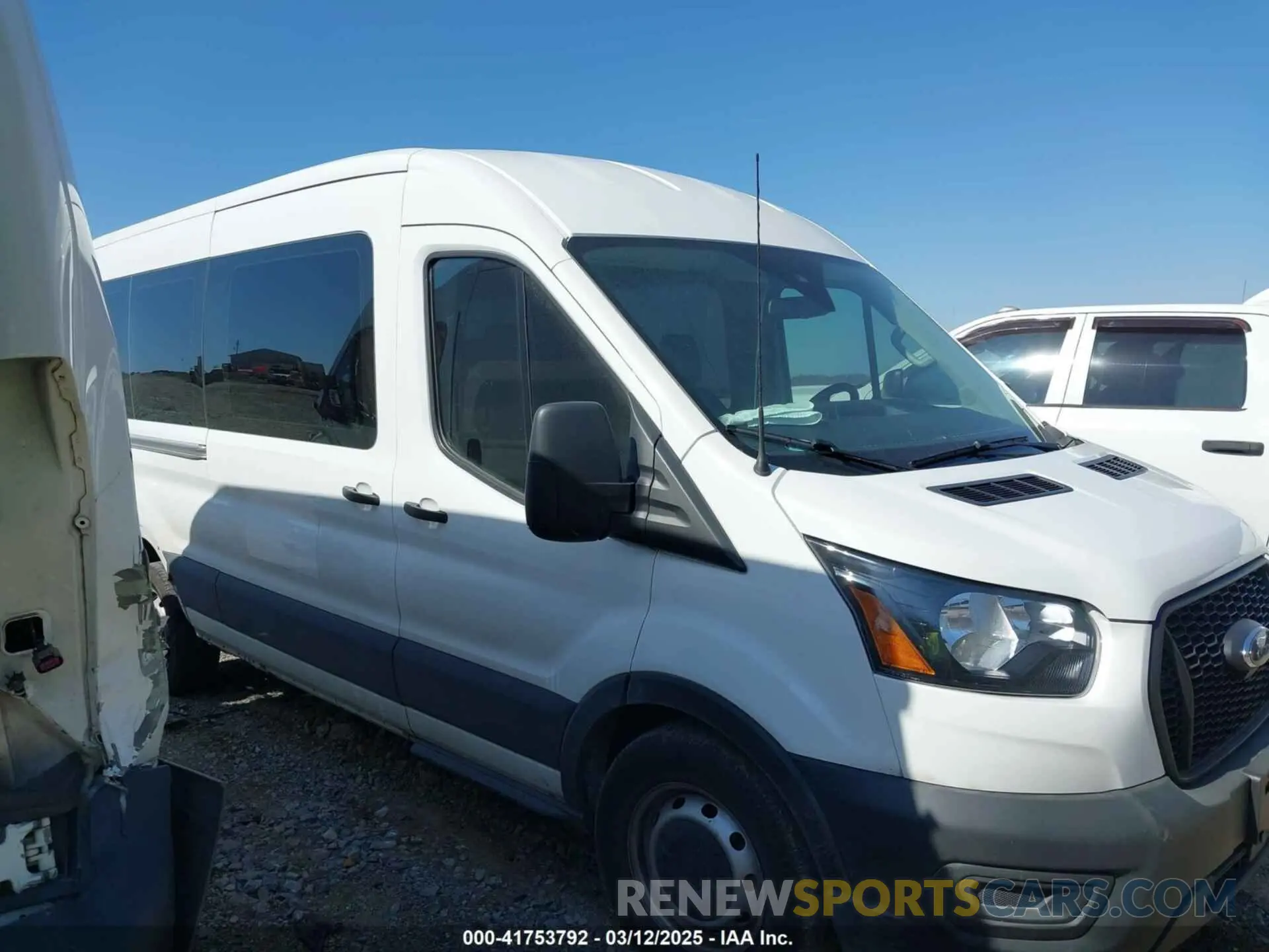 13 Photograph of a damaged car 1FBAX2C82NKA59550 FORD TRANSIT-350 PASSENGER VAN 2022