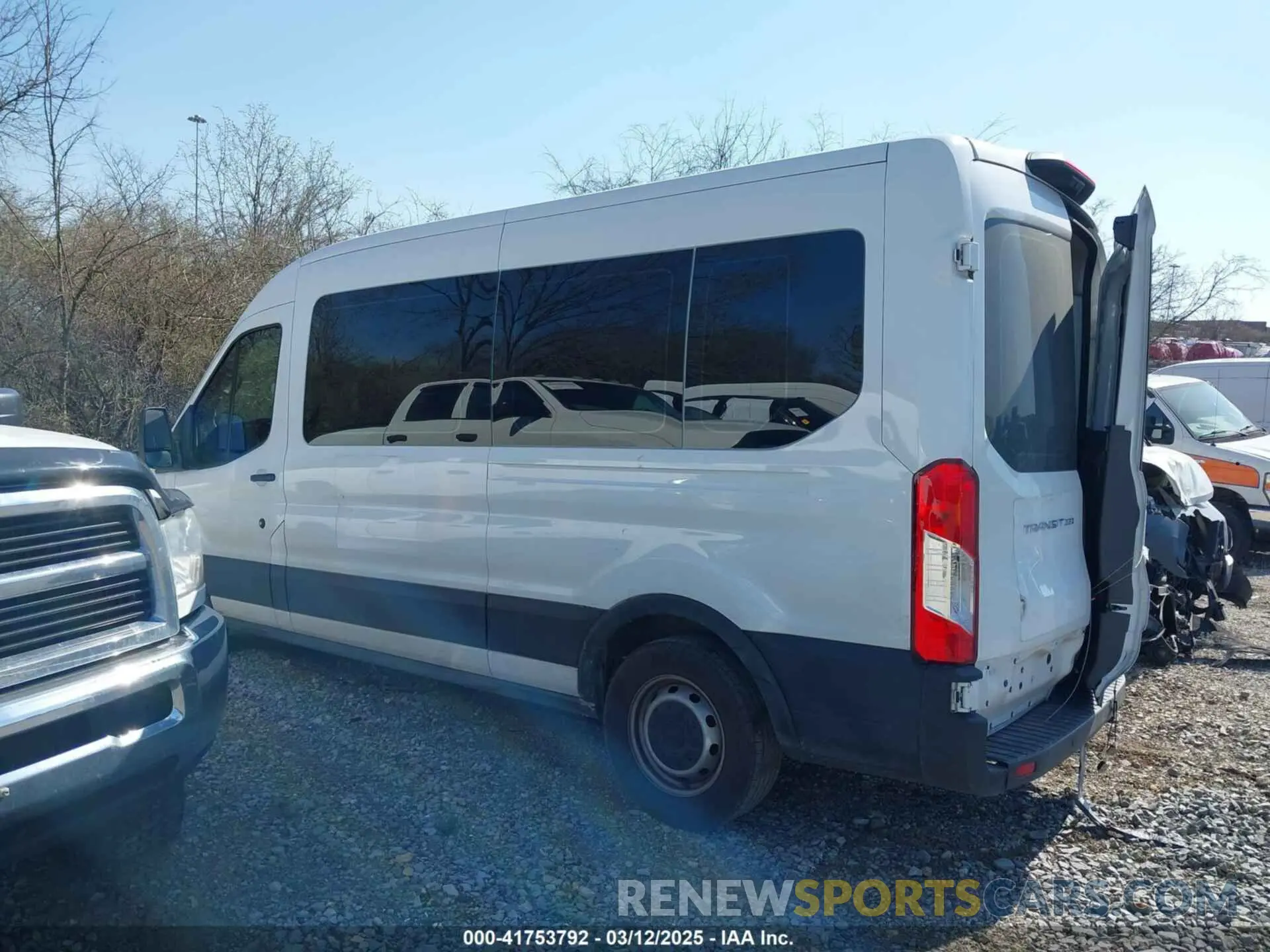 14 Photograph of a damaged car 1FBAX2C82NKA59550 FORD TRANSIT-350 PASSENGER VAN 2022