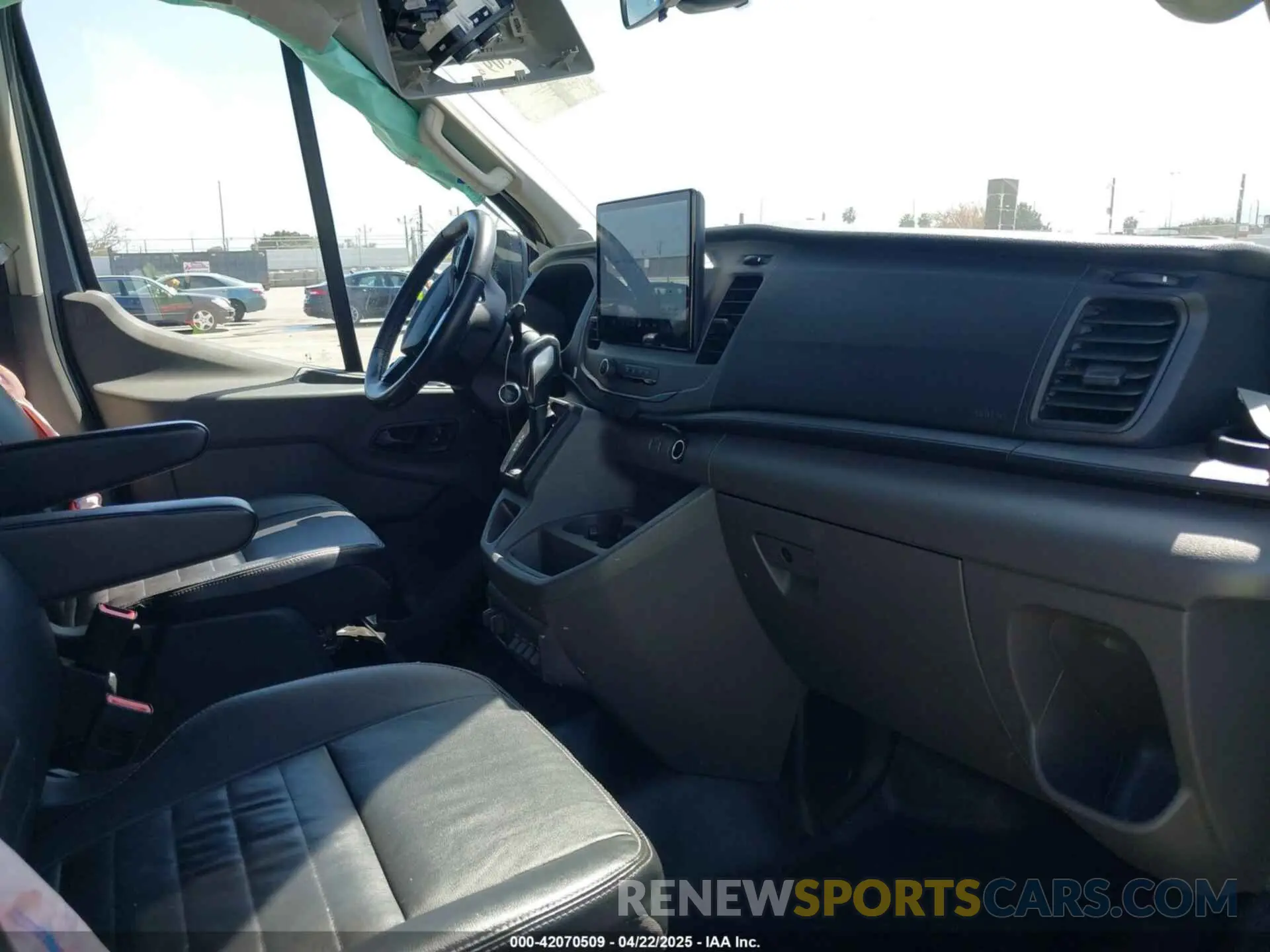 5 Фотография поврежденного автомобиля 1FBAX9CG0NKA12310 FORD TRANSIT-350 PASSENGER VAN 2022