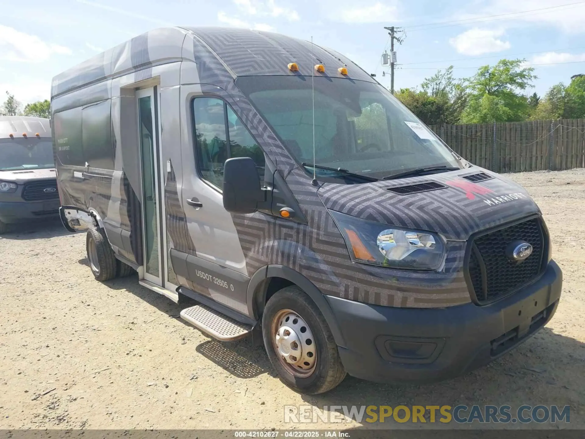 1 Фотография поврежденного автомобиля 1FDVU4X87NKA02817 FORD TRANSIT-350 PASSENGER VAN 2022