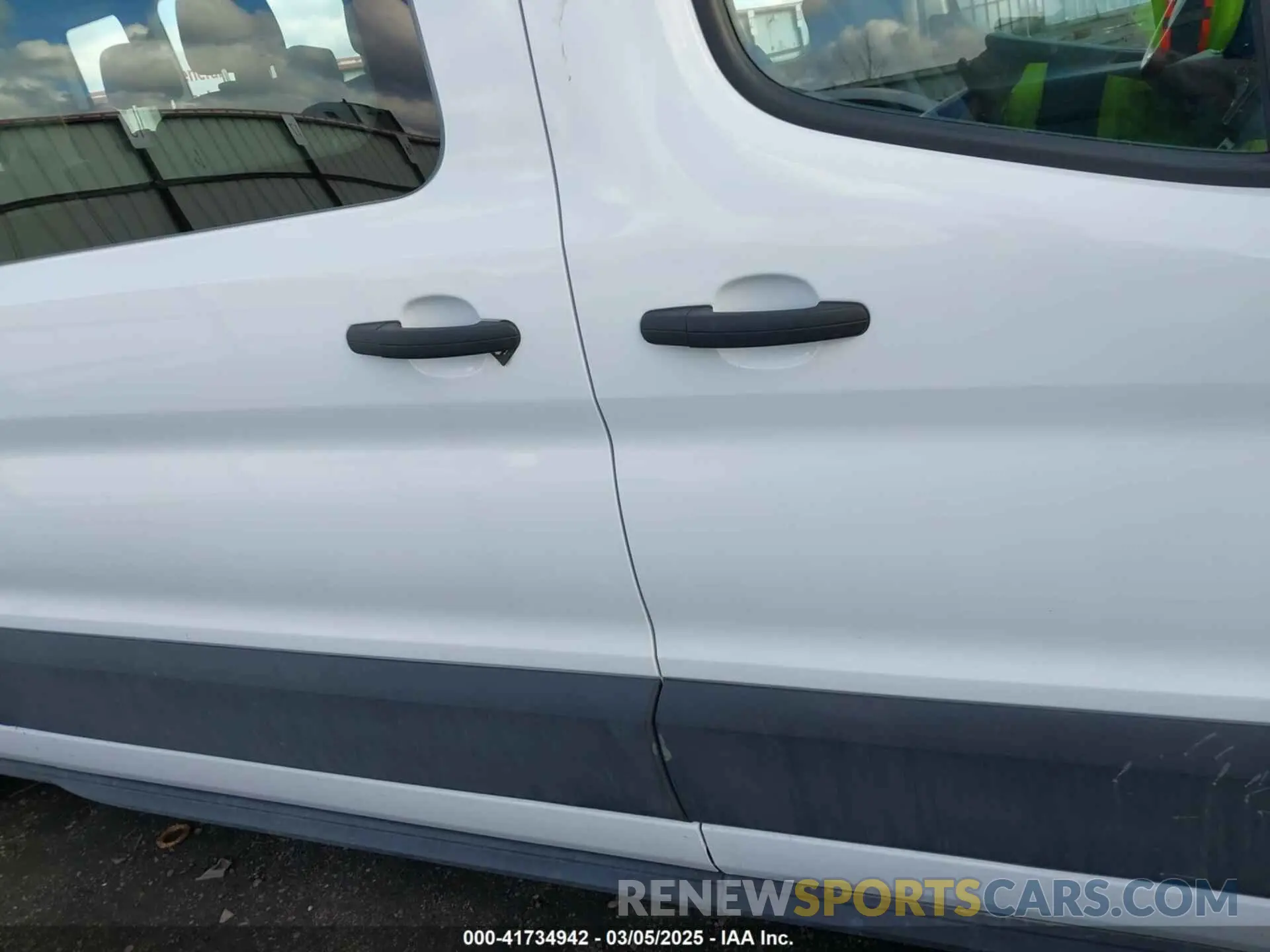 13 Фотография поврежденного автомобиля 1FBAX2C82PKB28840 FORD TRANSIT-350 PASSENGER VAN 2023
