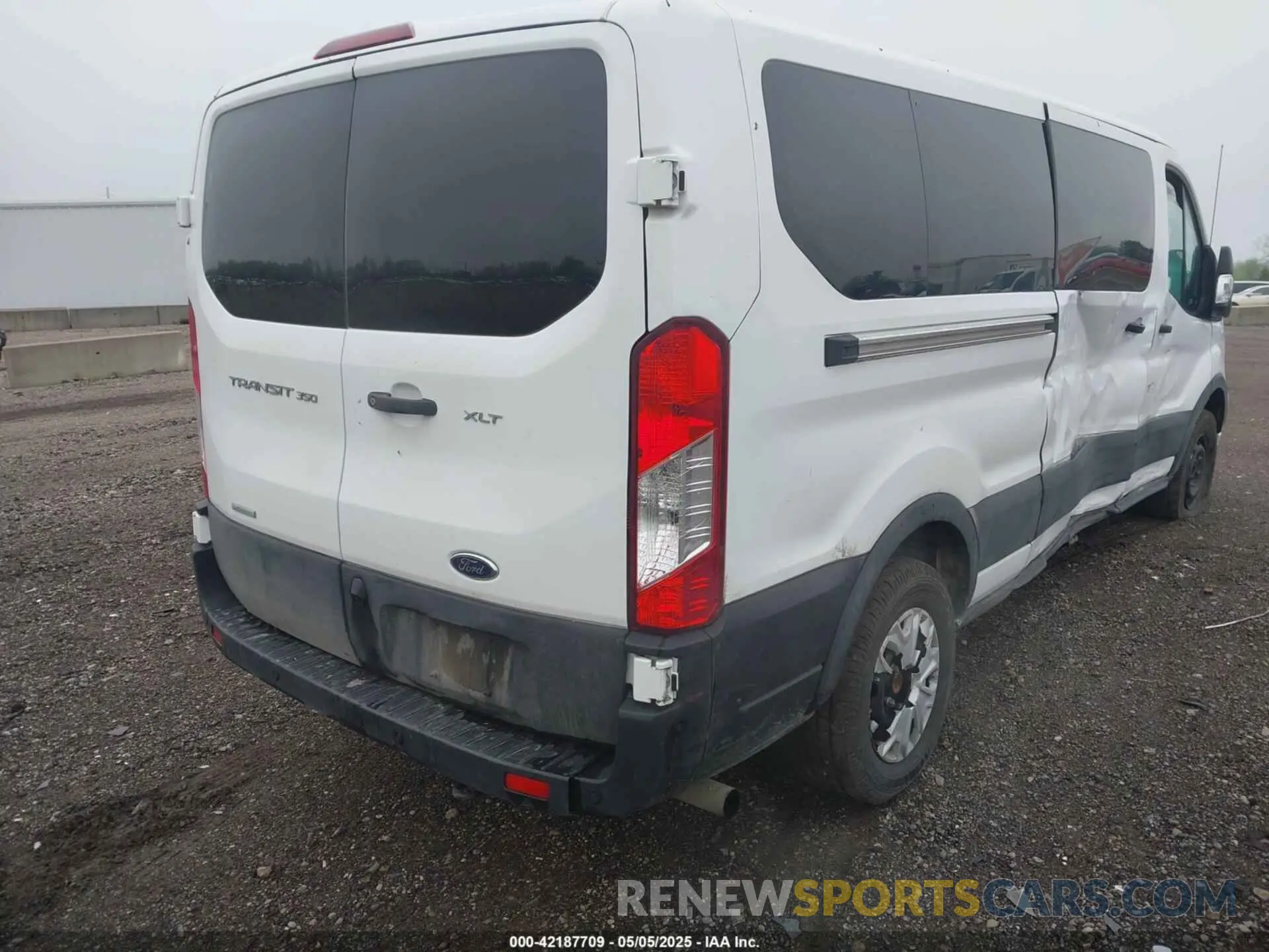 4 Photograph of a damaged car 1FBAX2YG1PKA92302 FORD TRANSIT-350 PASSENGER VAN 2023