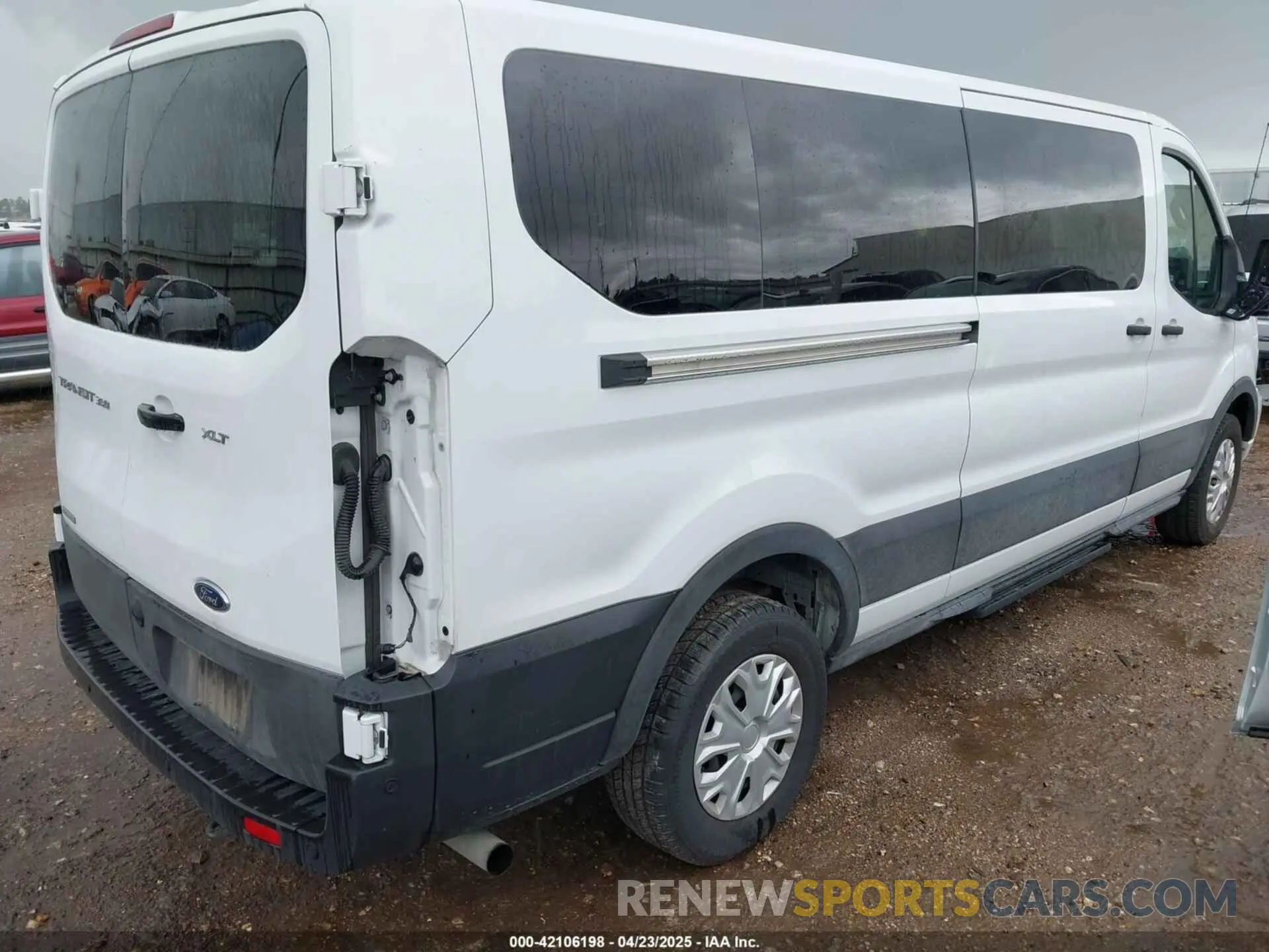 4 Photograph of a damaged car 1FBAX2YG2PKA91028 FORD TRANSIT-350 PASSENGER VAN 2023