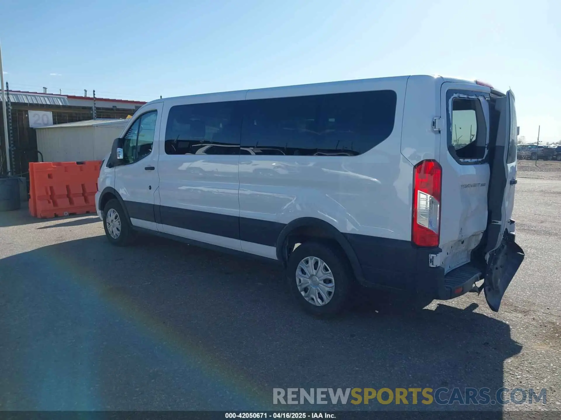 3 Фотография поврежденного автомобиля 1FBAX2YG2PKA93779 FORD TRANSIT-350 PASSENGER VAN 2023