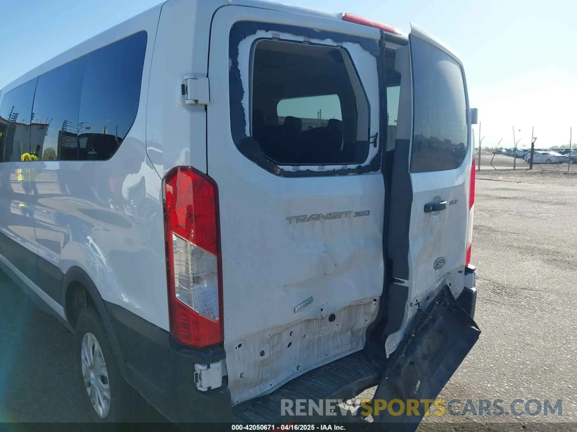 6 Фотография поврежденного автомобиля 1FBAX2YG2PKA93779 FORD TRANSIT-350 PASSENGER VAN 2023