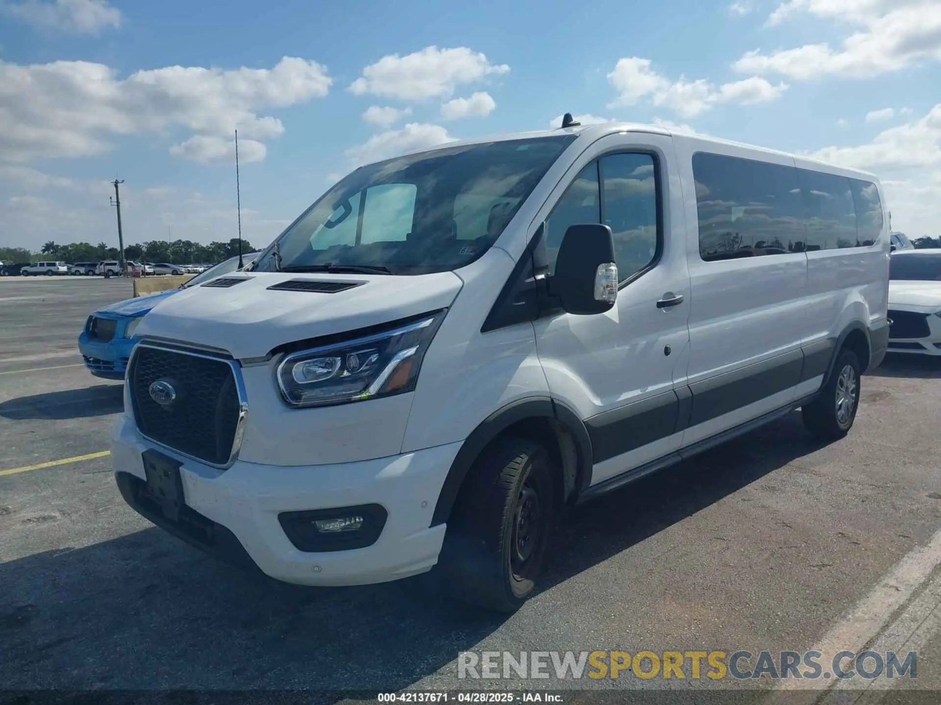 2 Фотография поврежденного автомобиля 1FBAX2YG6PKB08879 FORD TRANSIT-350 PASSENGER VAN 2023