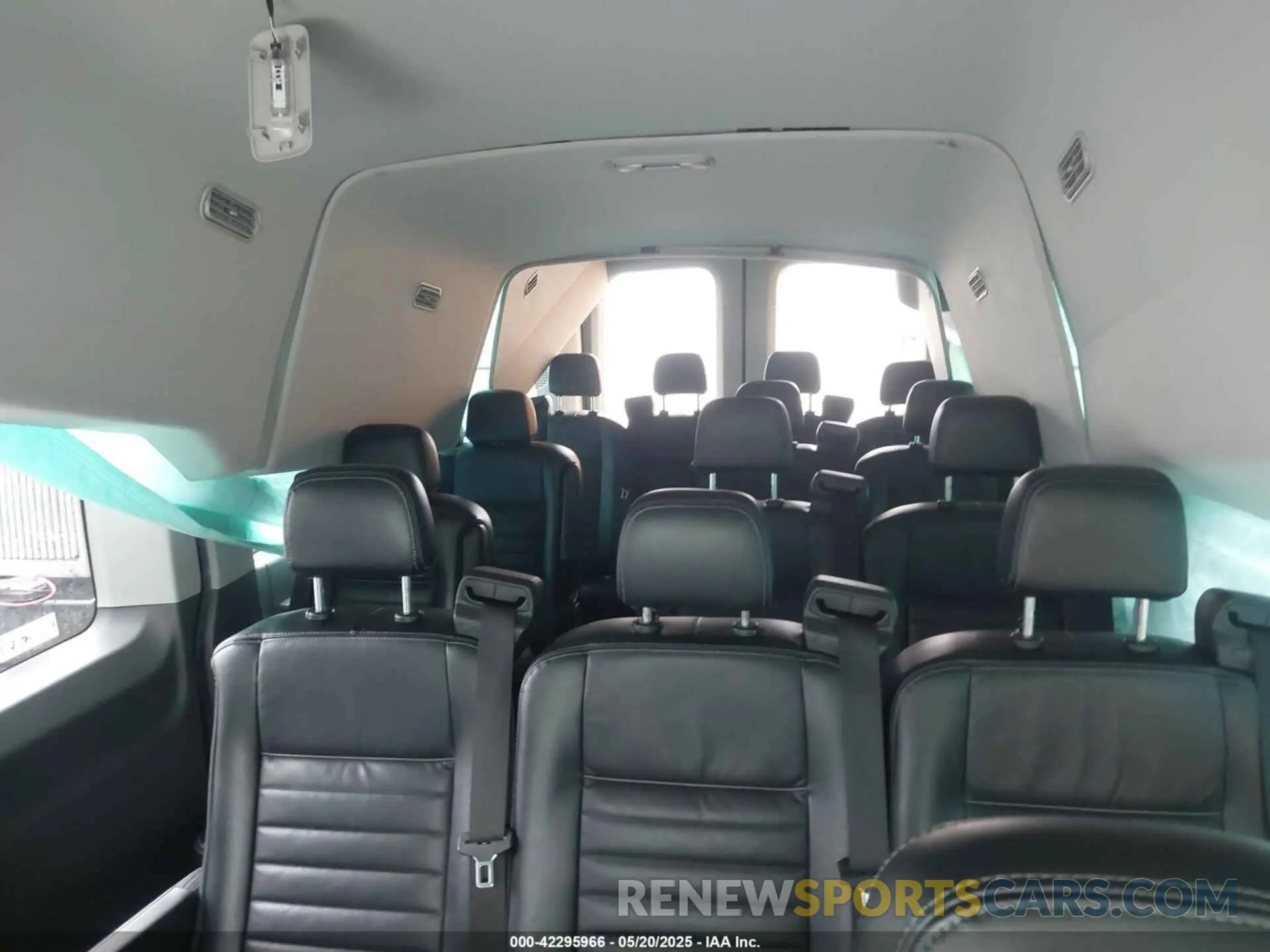 6 Фотография поврежденного автомобиля 1FBVU4X83PKA55378 FORD TRANSIT-350 PASSENGER VAN 2023