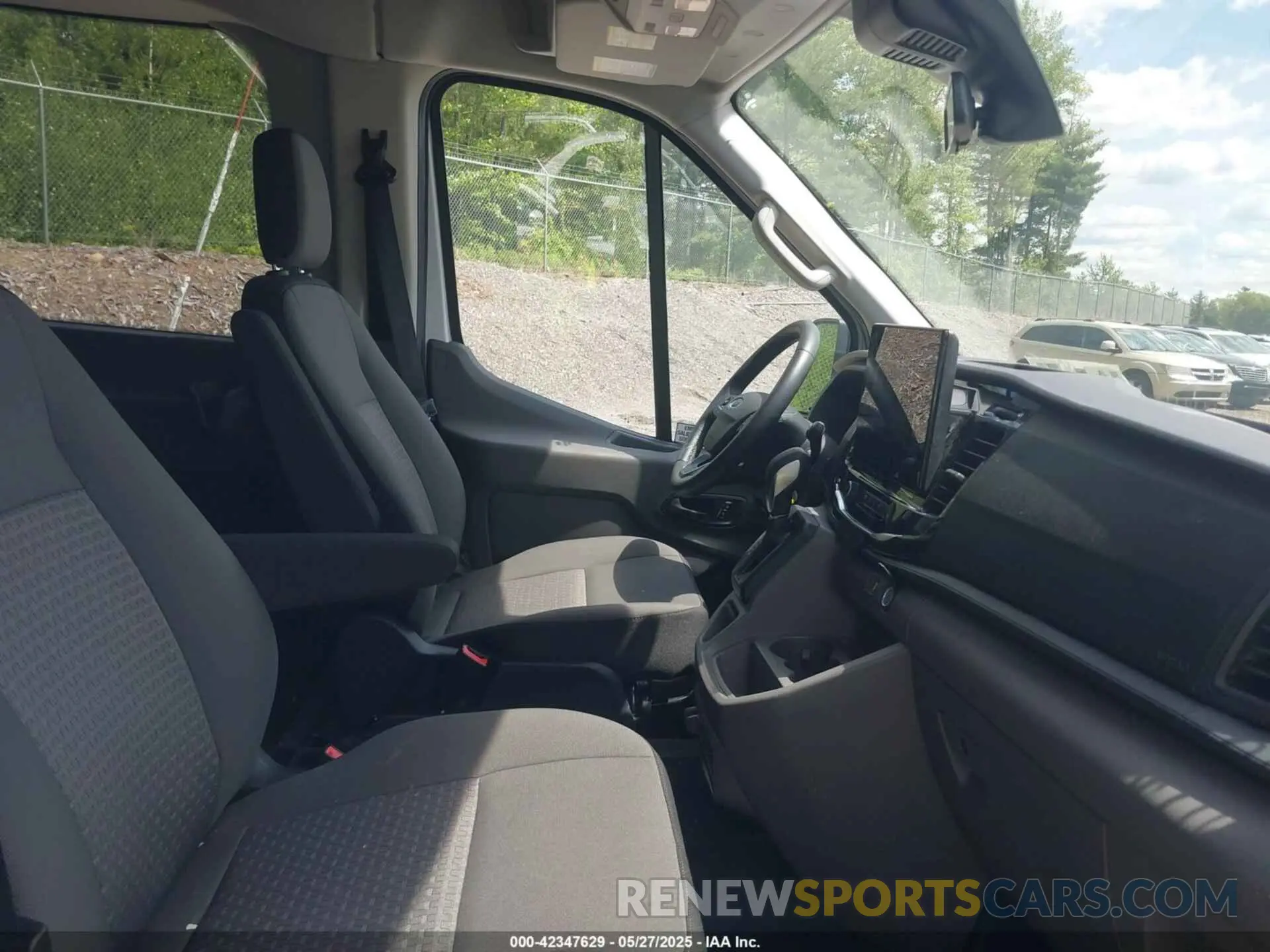 5 Photograph of a damaged car 1FBVU4X8XPKB18931 FORD TRANSIT-350 PASSENGER VAN 2023