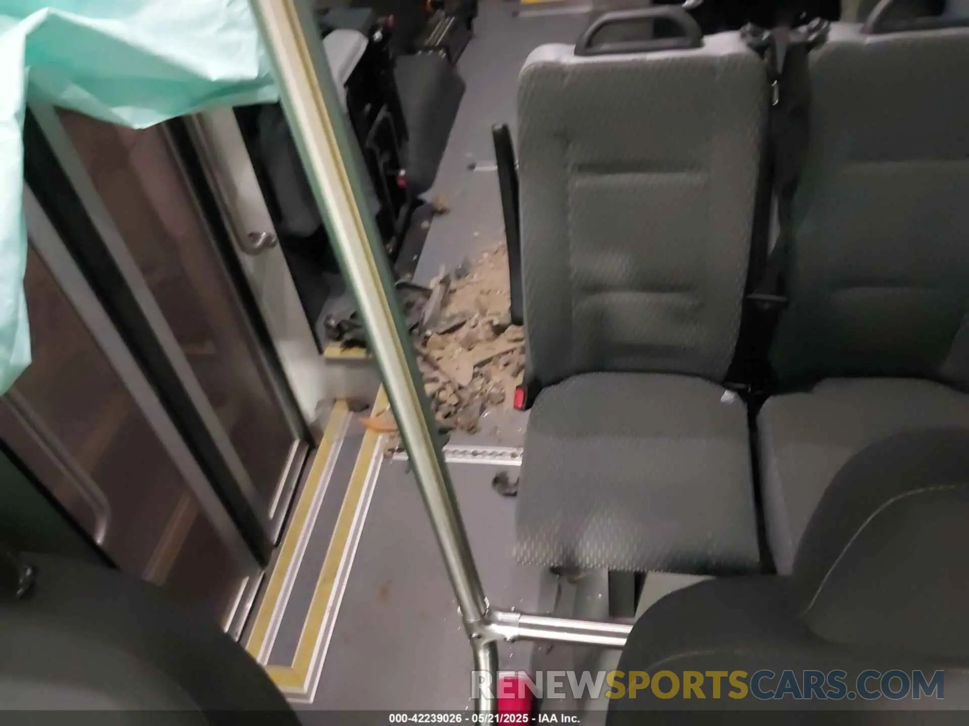 6 Photograph of a damaged car 1FDVU4XG8PKB00331 FORD TRANSIT-350 PASSENGER VAN 2023