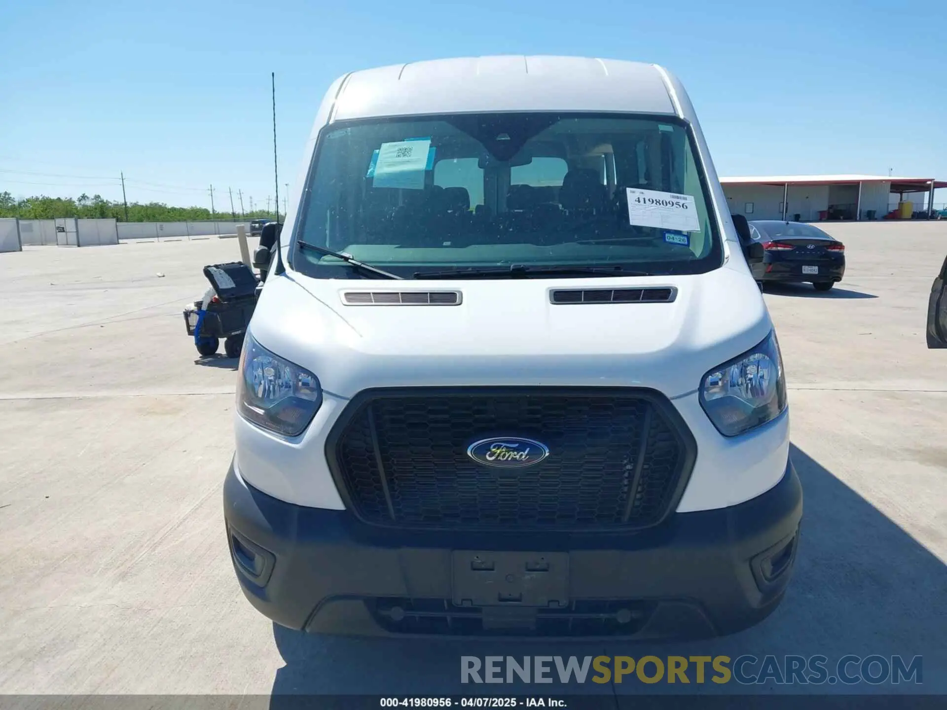 12 Фотография поврежденного автомобиля 1FBAX2C81RKA68648 FORD TRANSIT-350 PASSENGER VAN 2024