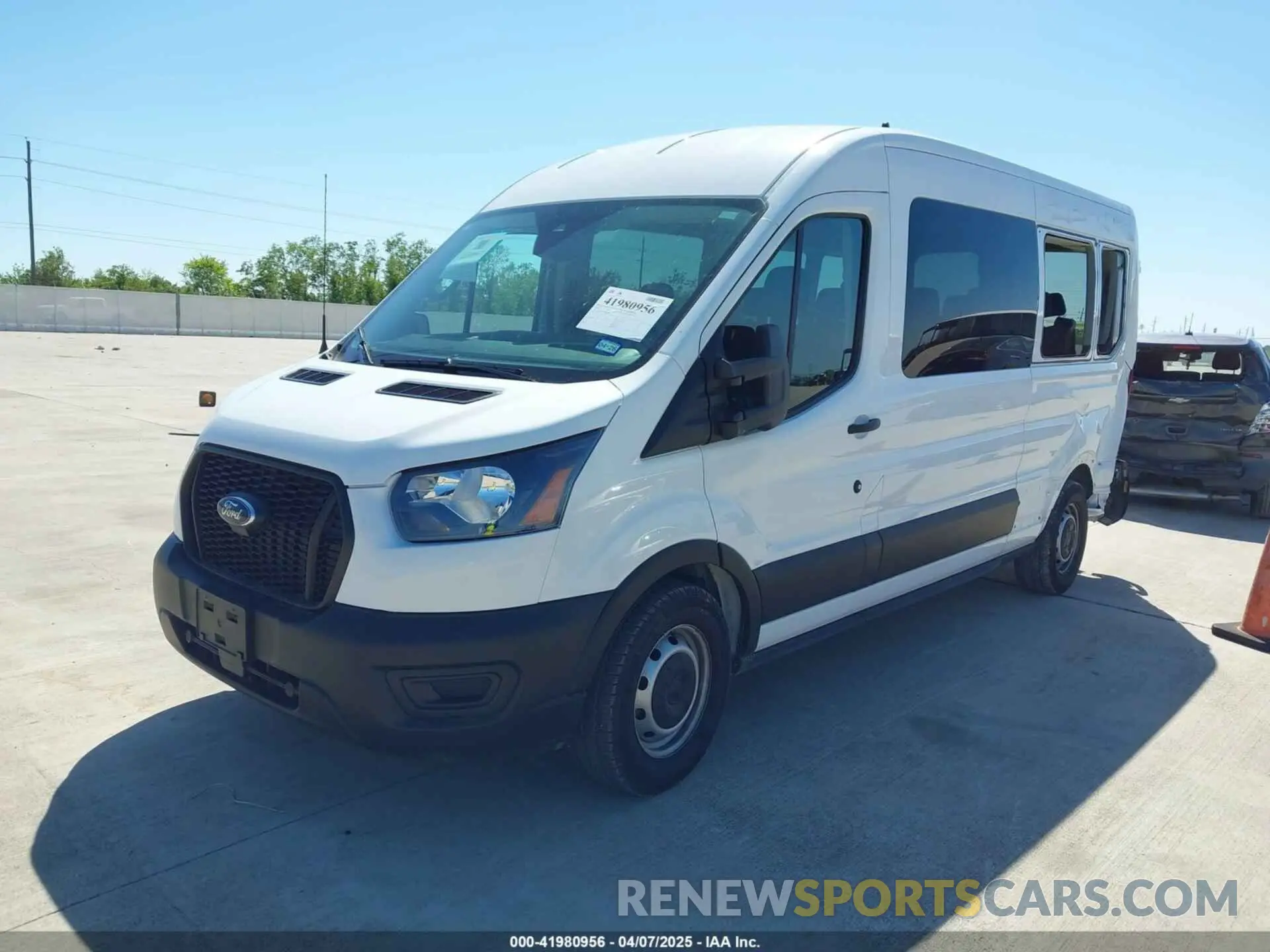 2 Фотография поврежденного автомобиля 1FBAX2C81RKA68648 FORD TRANSIT-350 PASSENGER VAN 2024