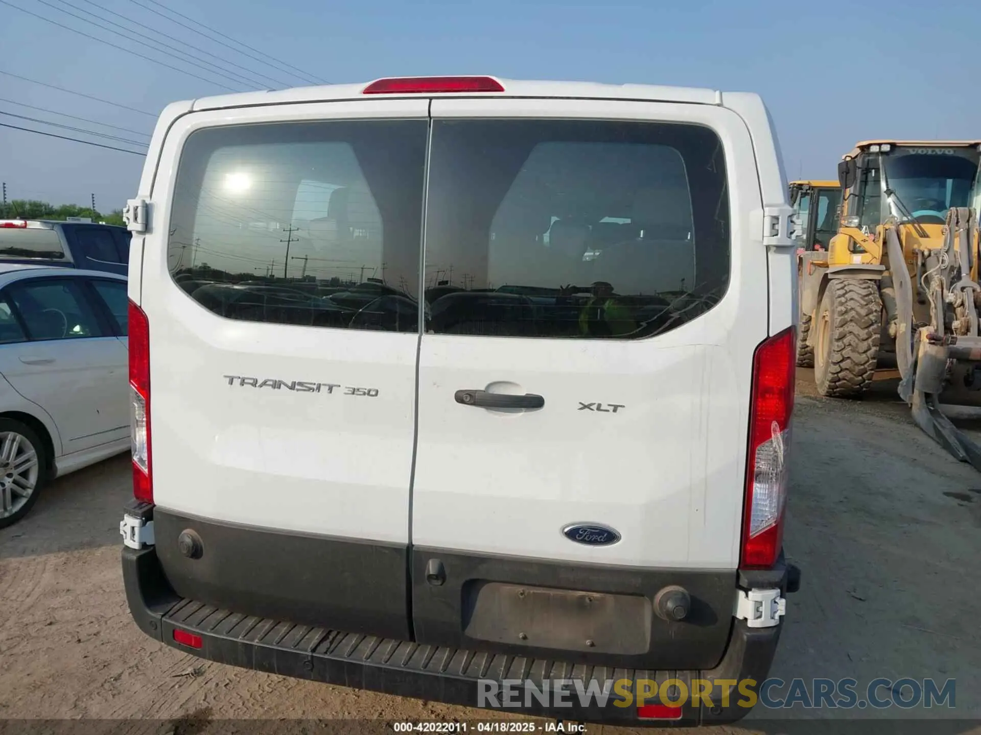 16 Photograph of a damaged car 1FBAX2Y82RKA83426 FORD TRANSIT-350 PASSENGER VAN 2024