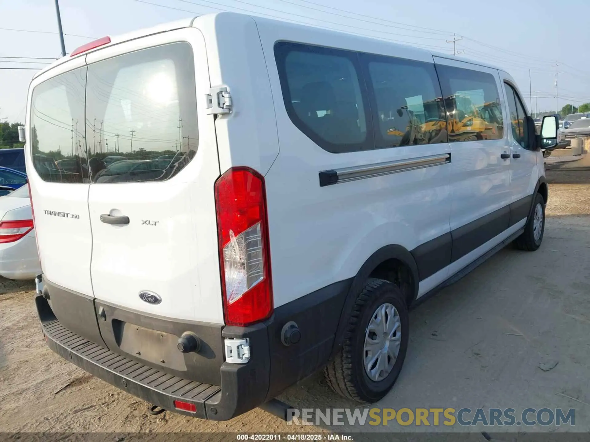 4 Photograph of a damaged car 1FBAX2Y82RKA83426 FORD TRANSIT-350 PASSENGER VAN 2024