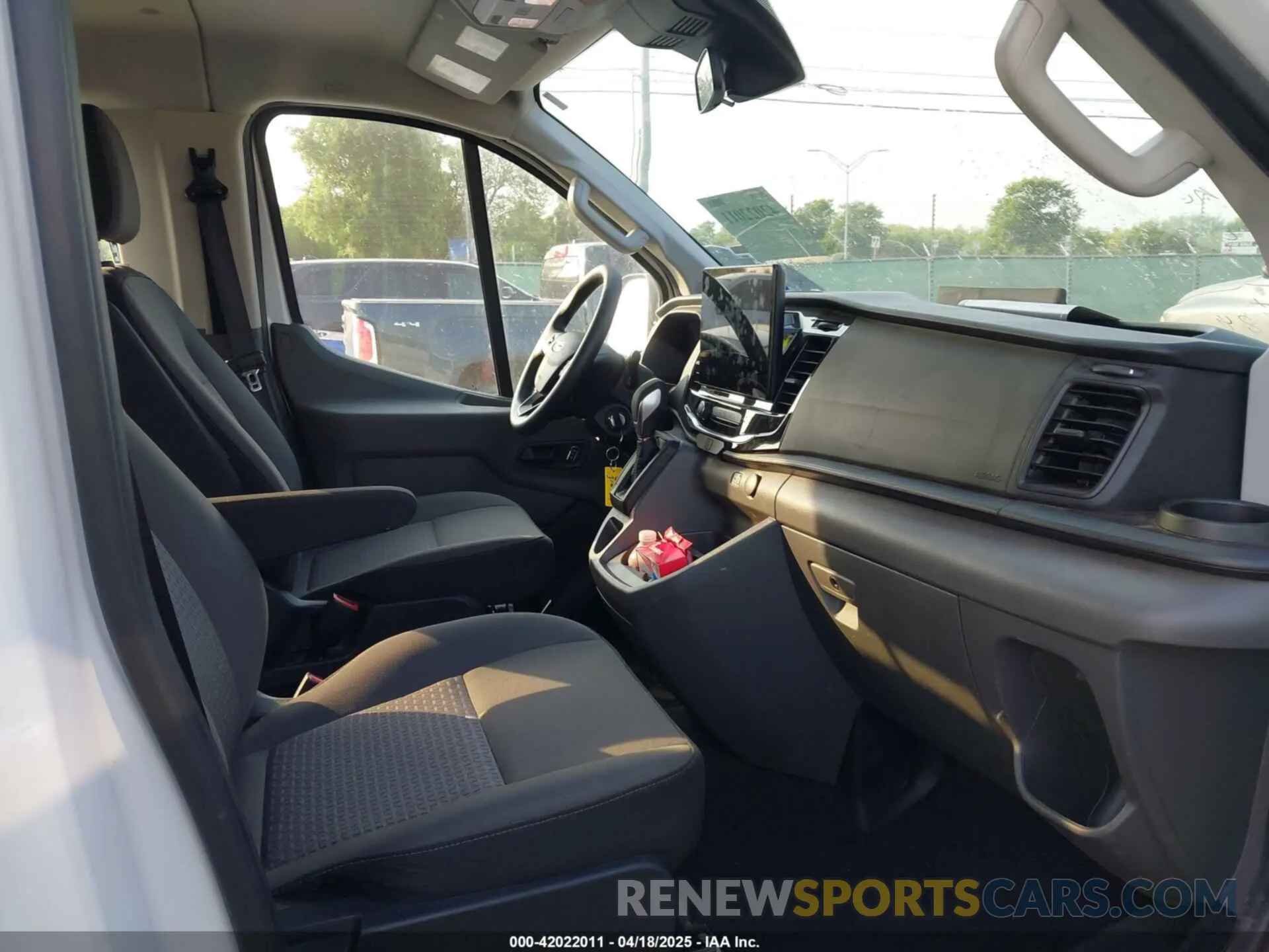 5 Photograph of a damaged car 1FBAX2Y82RKA83426 FORD TRANSIT-350 PASSENGER VAN 2024