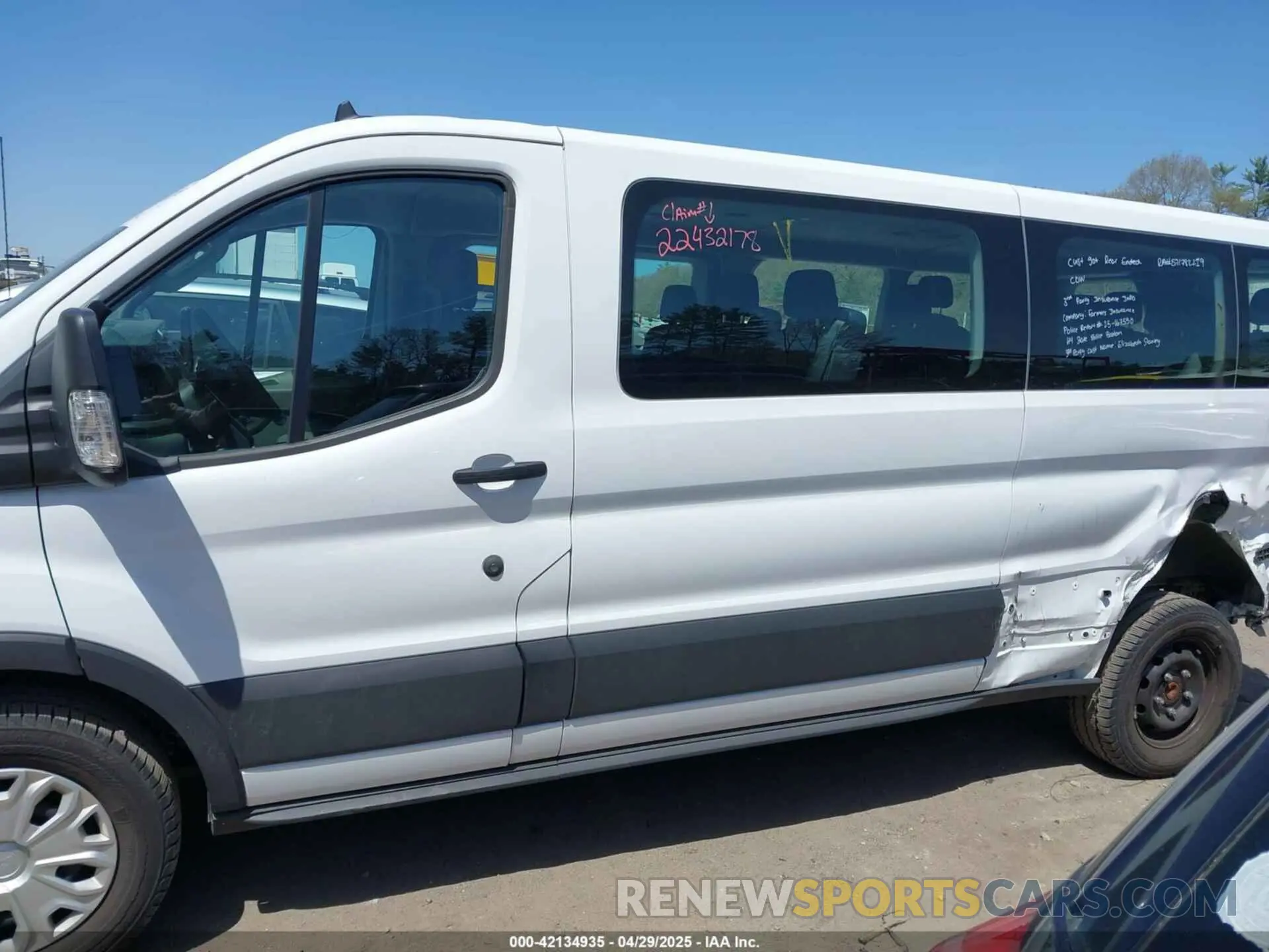 15 Photograph of a damaged car 1FBAX2Y88RKA15681 FORD TRANSIT-350 PASSENGER VAN 2024