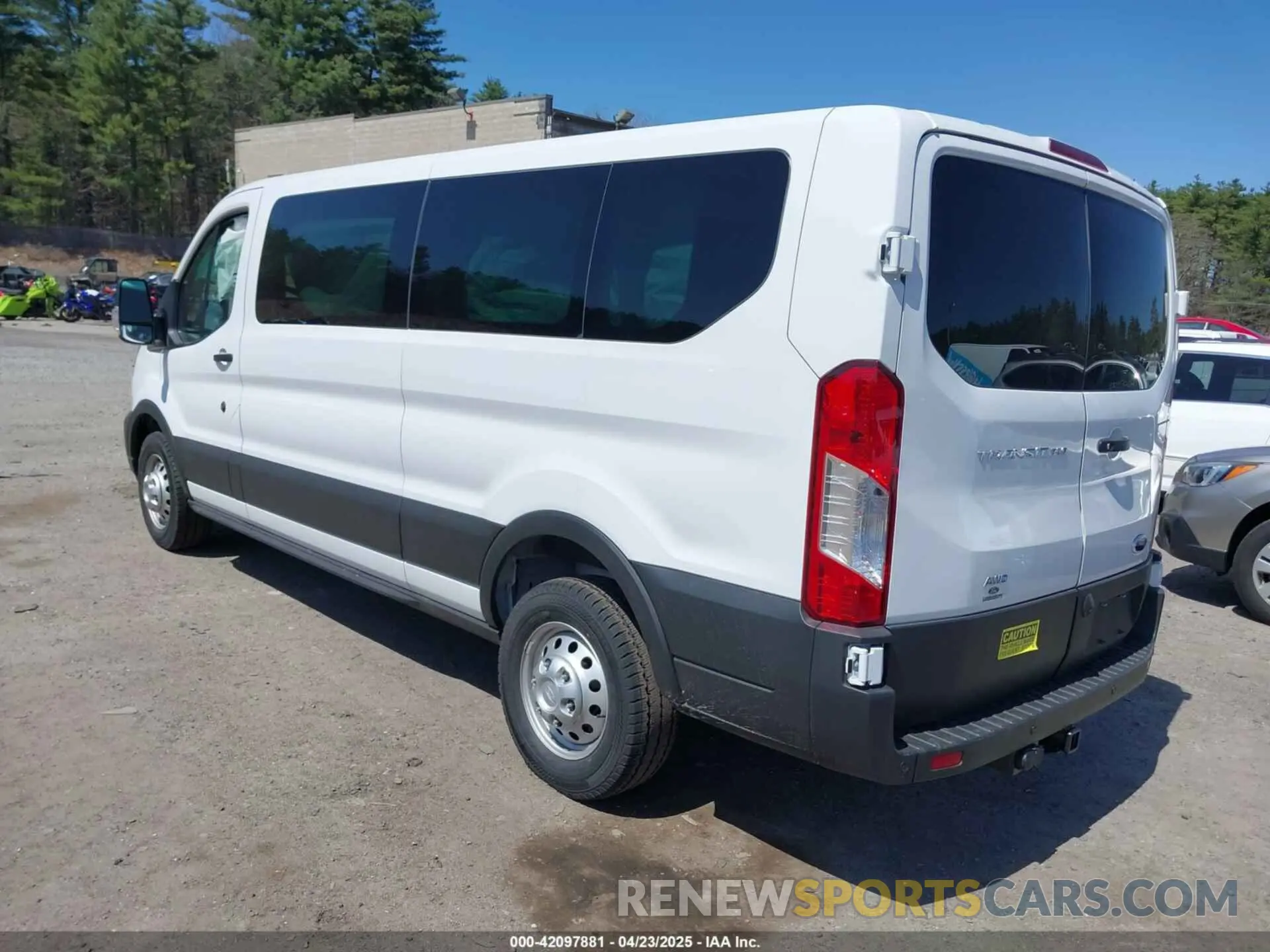 3 Фотография поврежденного автомобиля 1FBAX9Y82RKB84992 FORD TRANSIT-350 PASSENGER VAN 2024