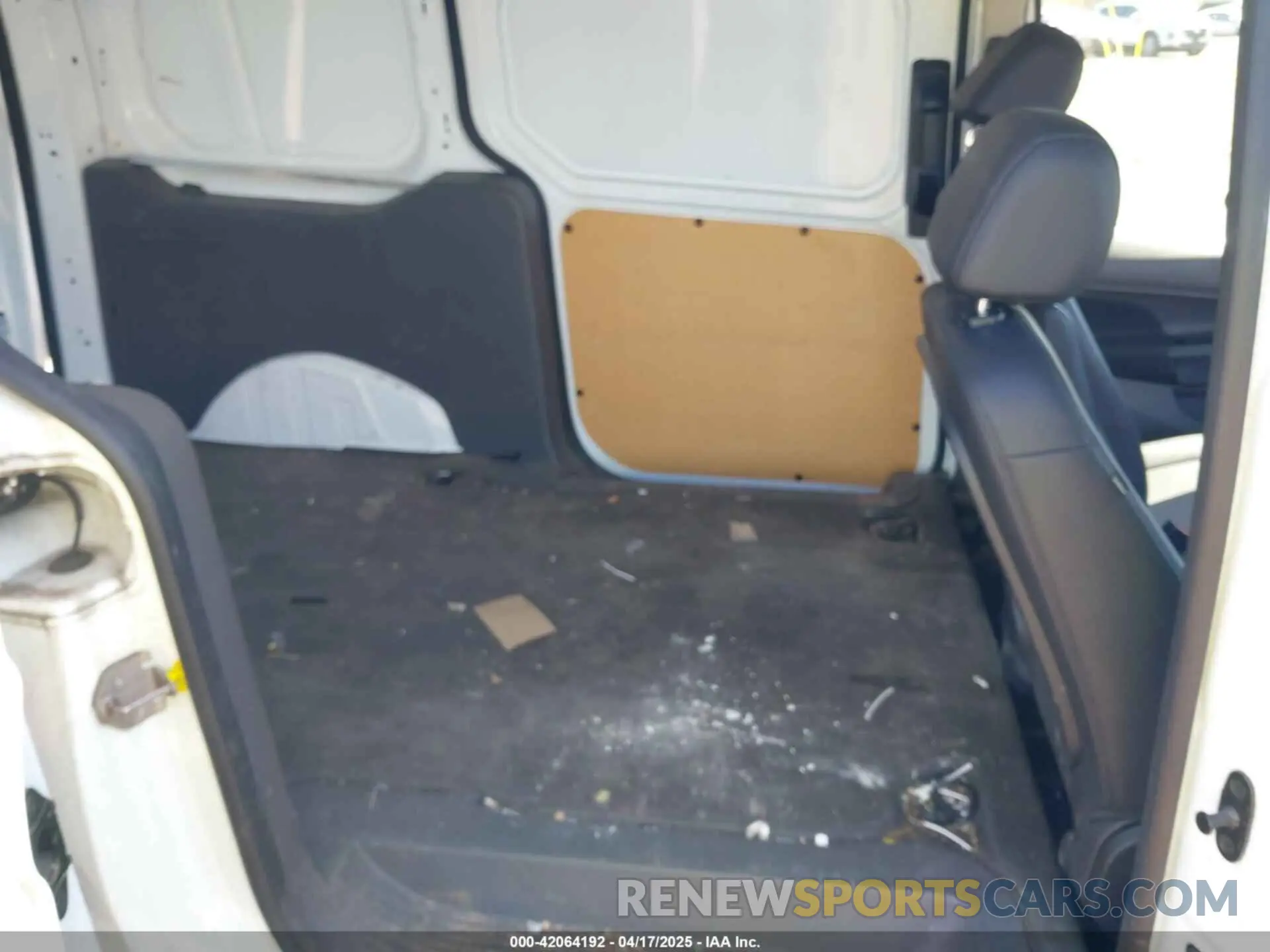 8 Photograph of a damaged car NM0LE7E26K1384250 FORD TRANSIT CONNECT 2019