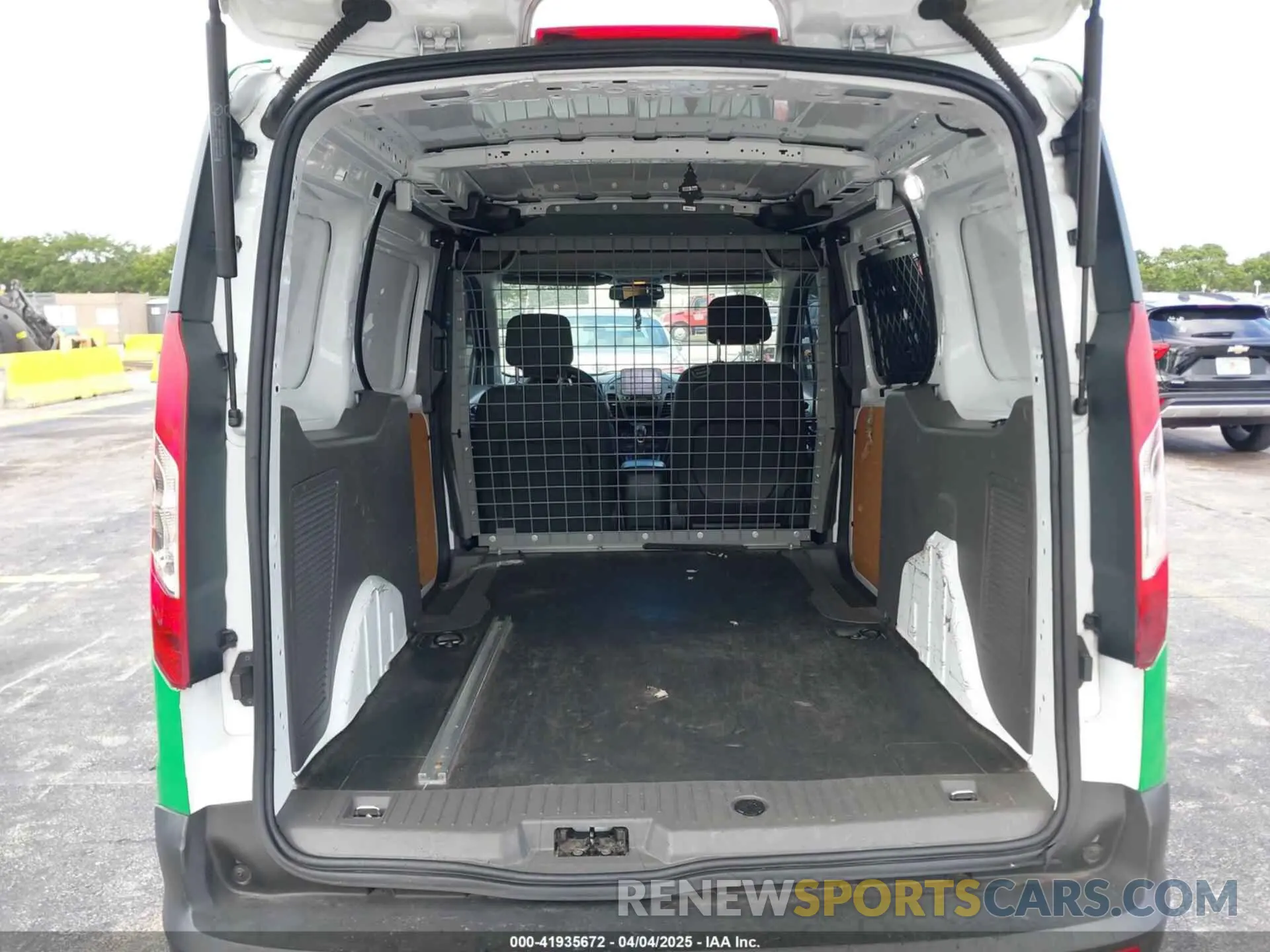 8 Photograph of a damaged car NM0LE7F28K1400320 FORD TRANSIT CONNECT 2019