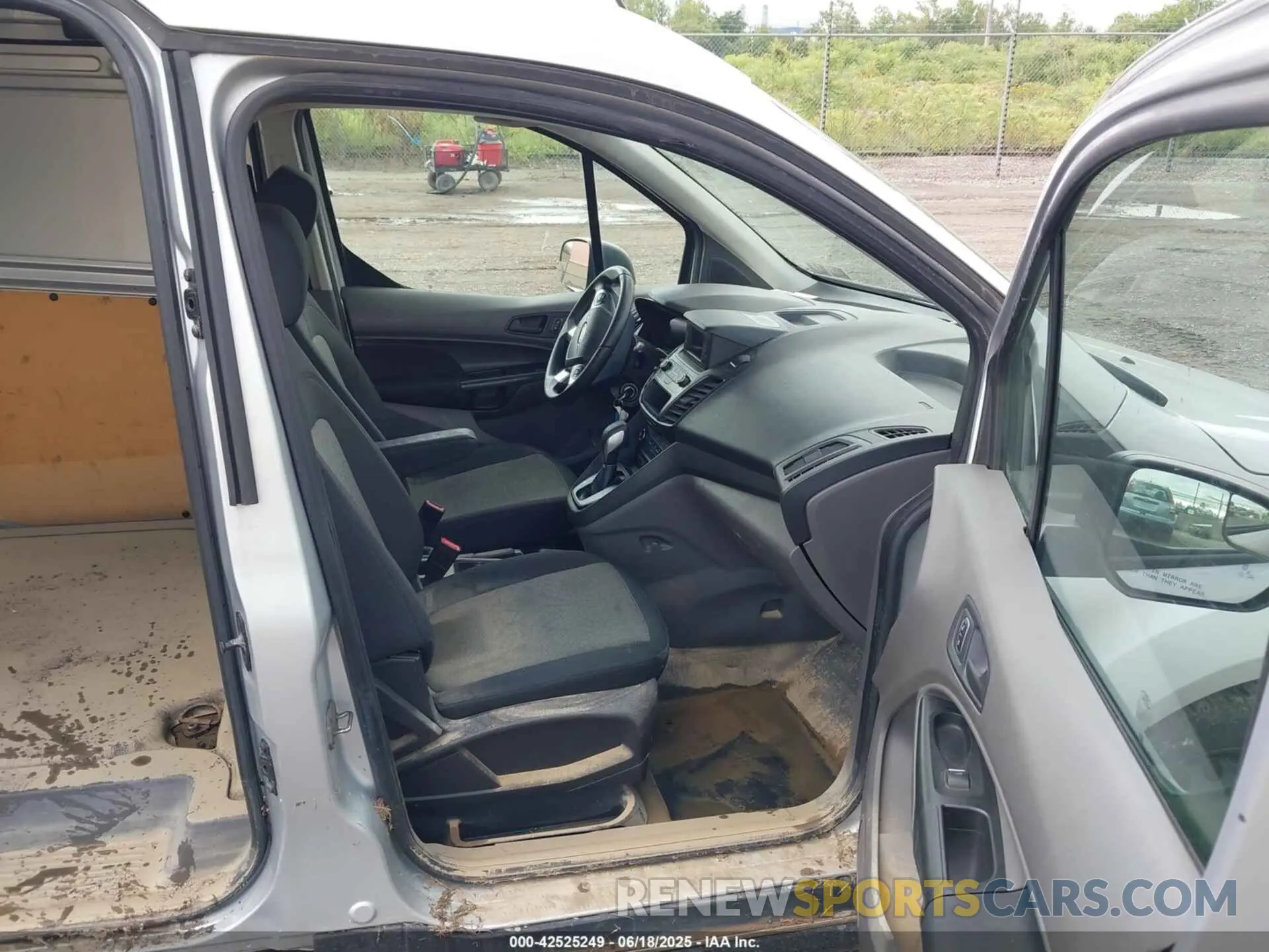 5 Фотография поврежденного автомобиля NM0LS7E28K1389796 FORD TRANSIT CONNECT 2019