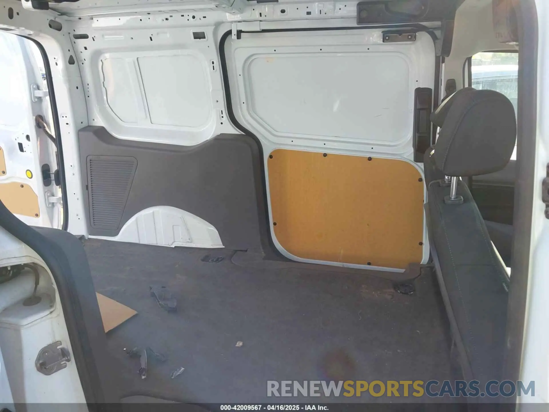 8 Фотография поврежденного автомобиля NM0LS7F28K1415666 FORD TRANSIT CONNECT 2019