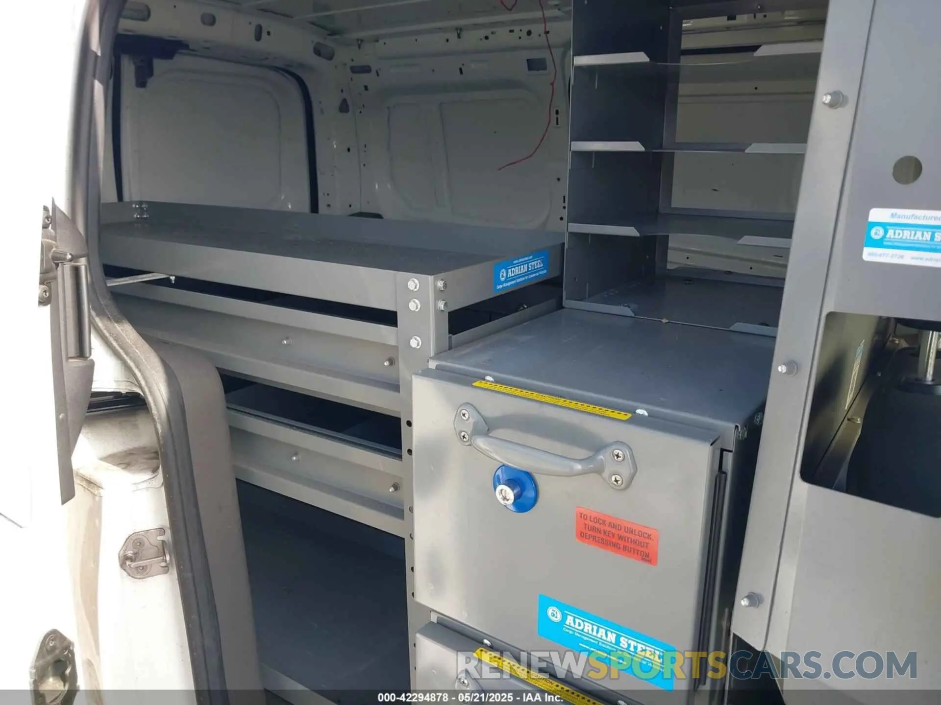 8 Photograph of a damaged car NM0LS7E20L1475170 FORD TRANSIT CONNECT 2020