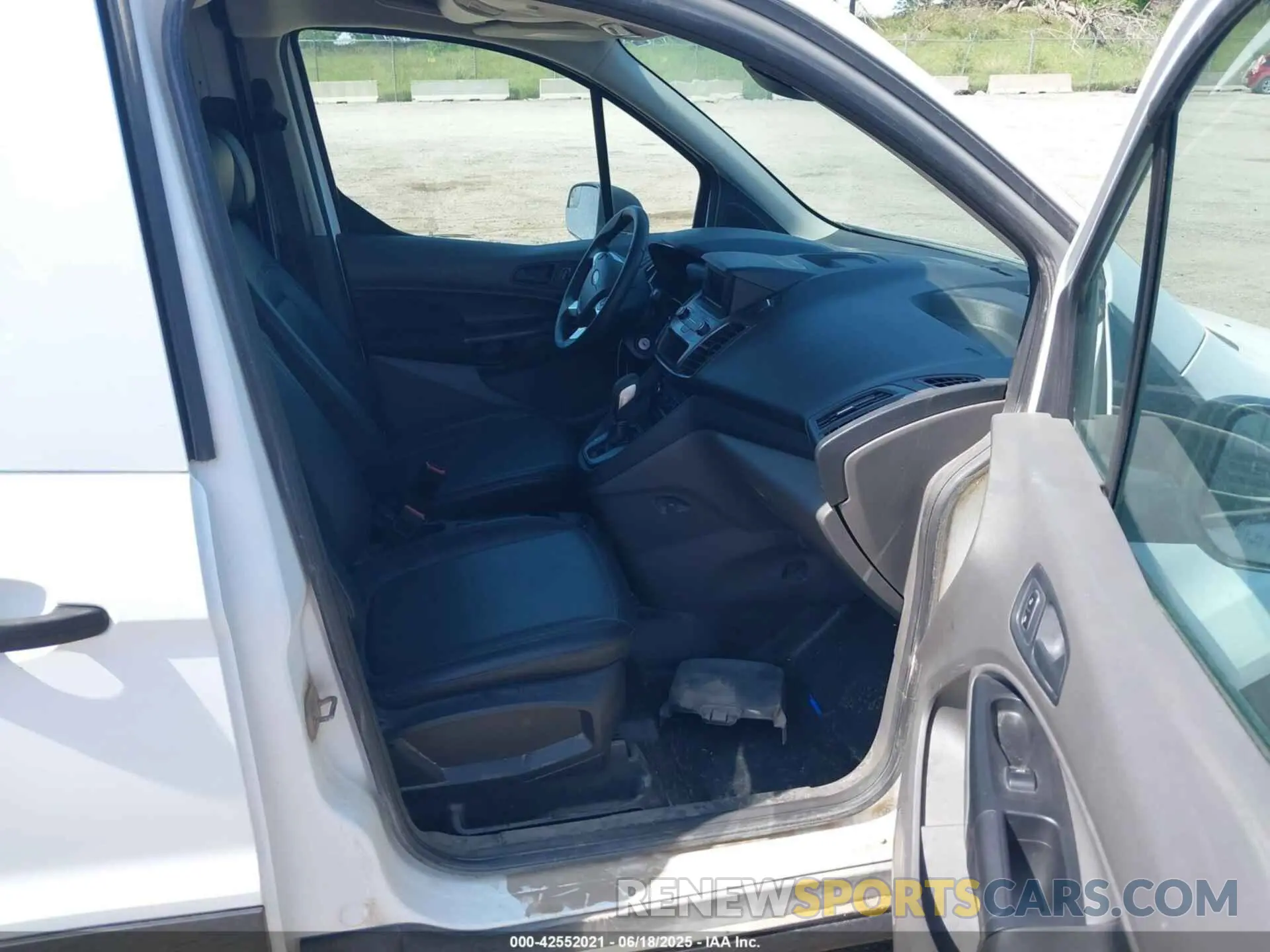 5 Photograph of a damaged car NM0LS7E21L1482726 FORD TRANSIT CONNECT 2020