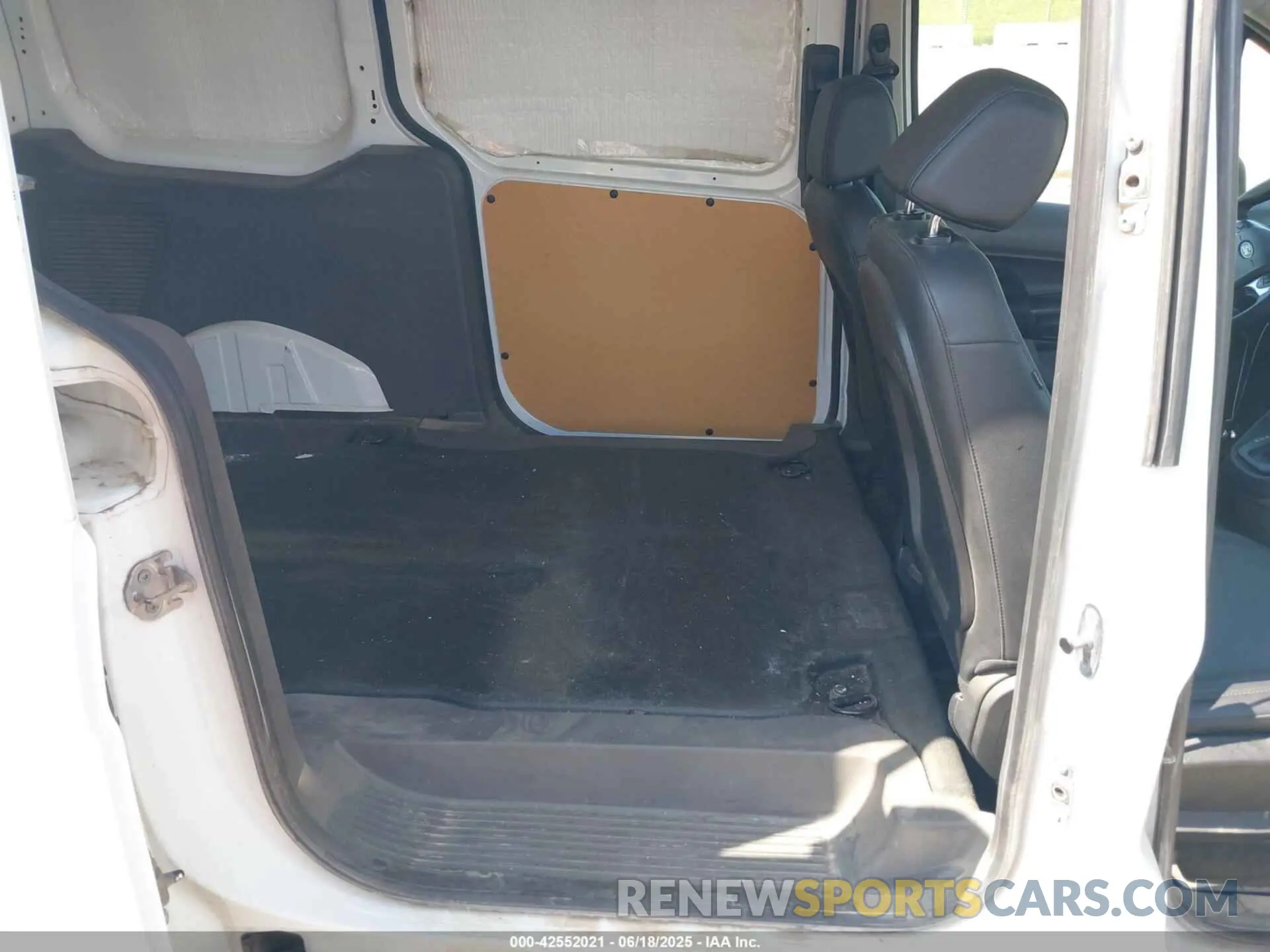 8 Photograph of a damaged car NM0LS7E21L1482726 FORD TRANSIT CONNECT 2020