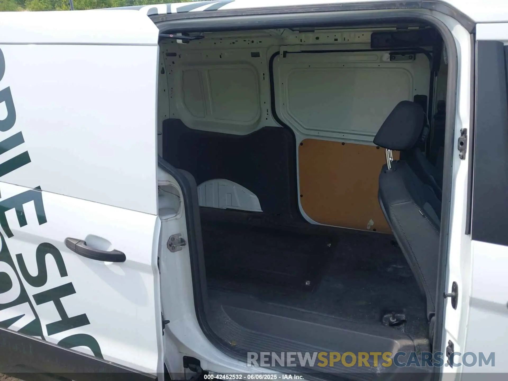 8 Фотография поврежденного автомобиля NM0LS7E22L1449797 FORD TRANSIT CONNECT 2020