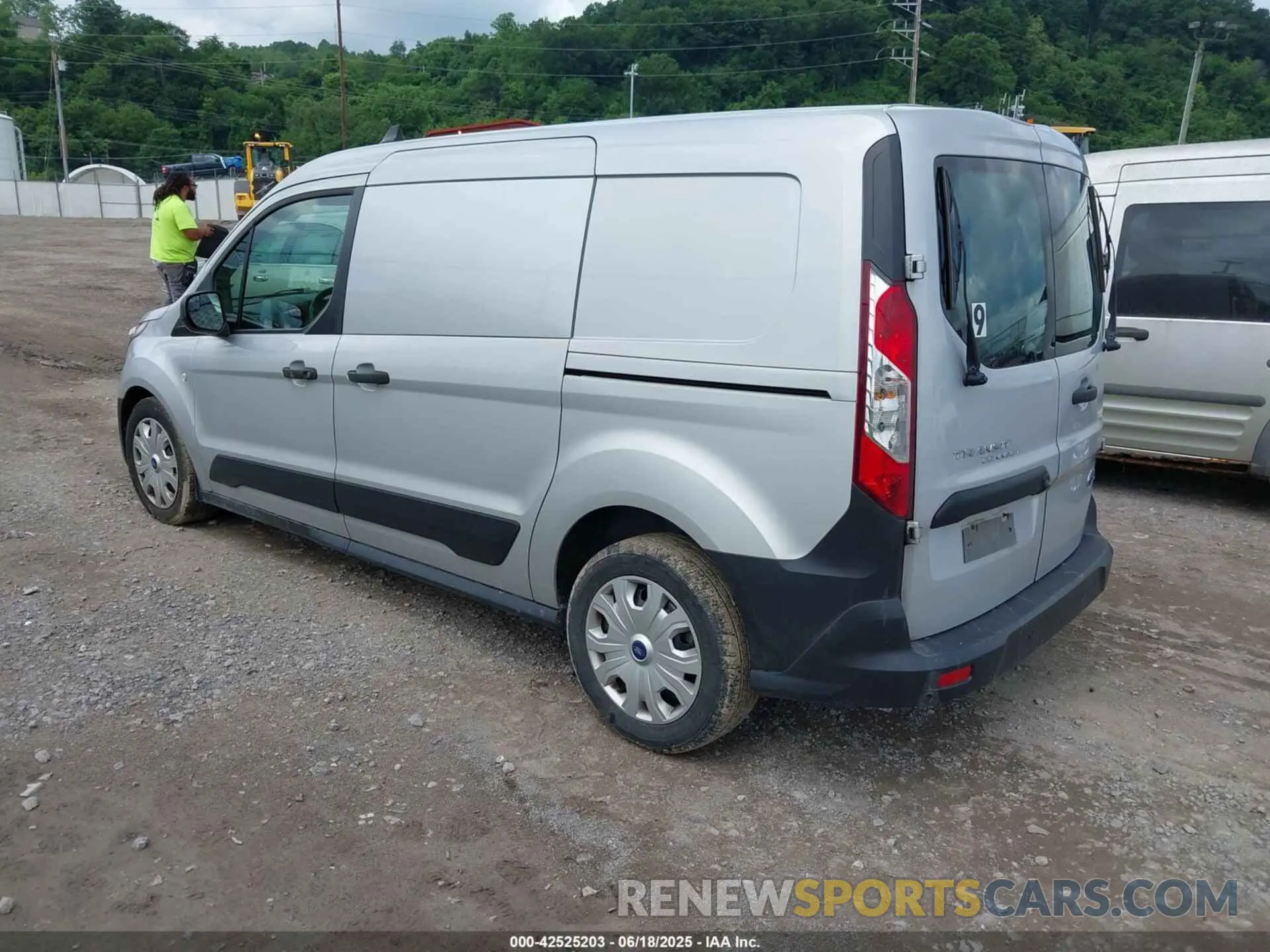 3 Фотография поврежденного автомобиля NM0LS7E25L1472314 FORD TRANSIT CONNECT 2020