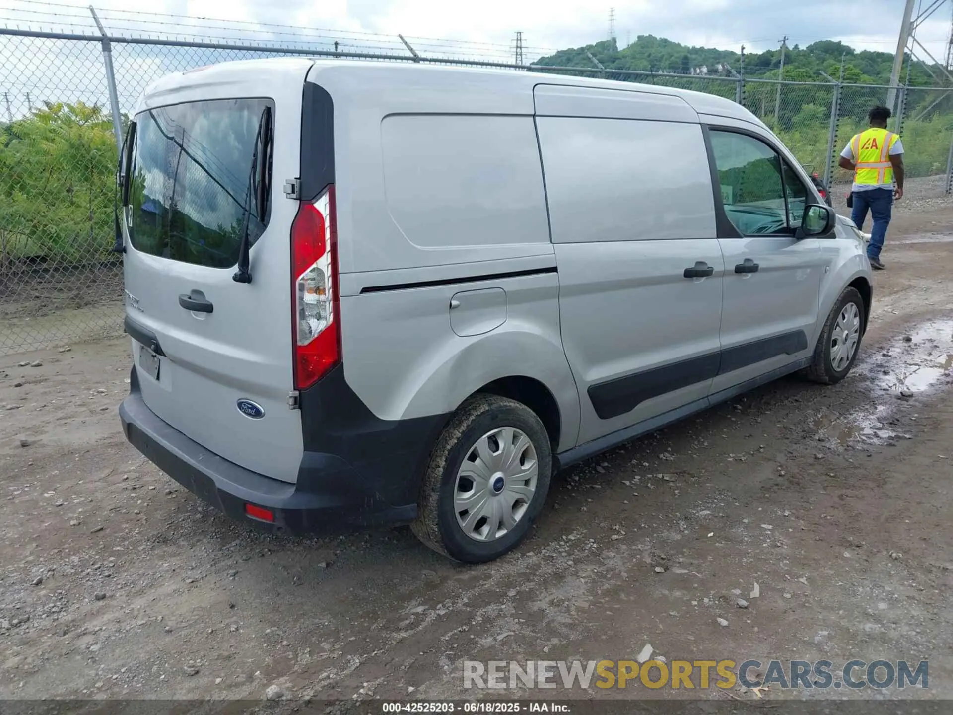 4 Фотография поврежденного автомобиля NM0LS7E25L1472314 FORD TRANSIT CONNECT 2020