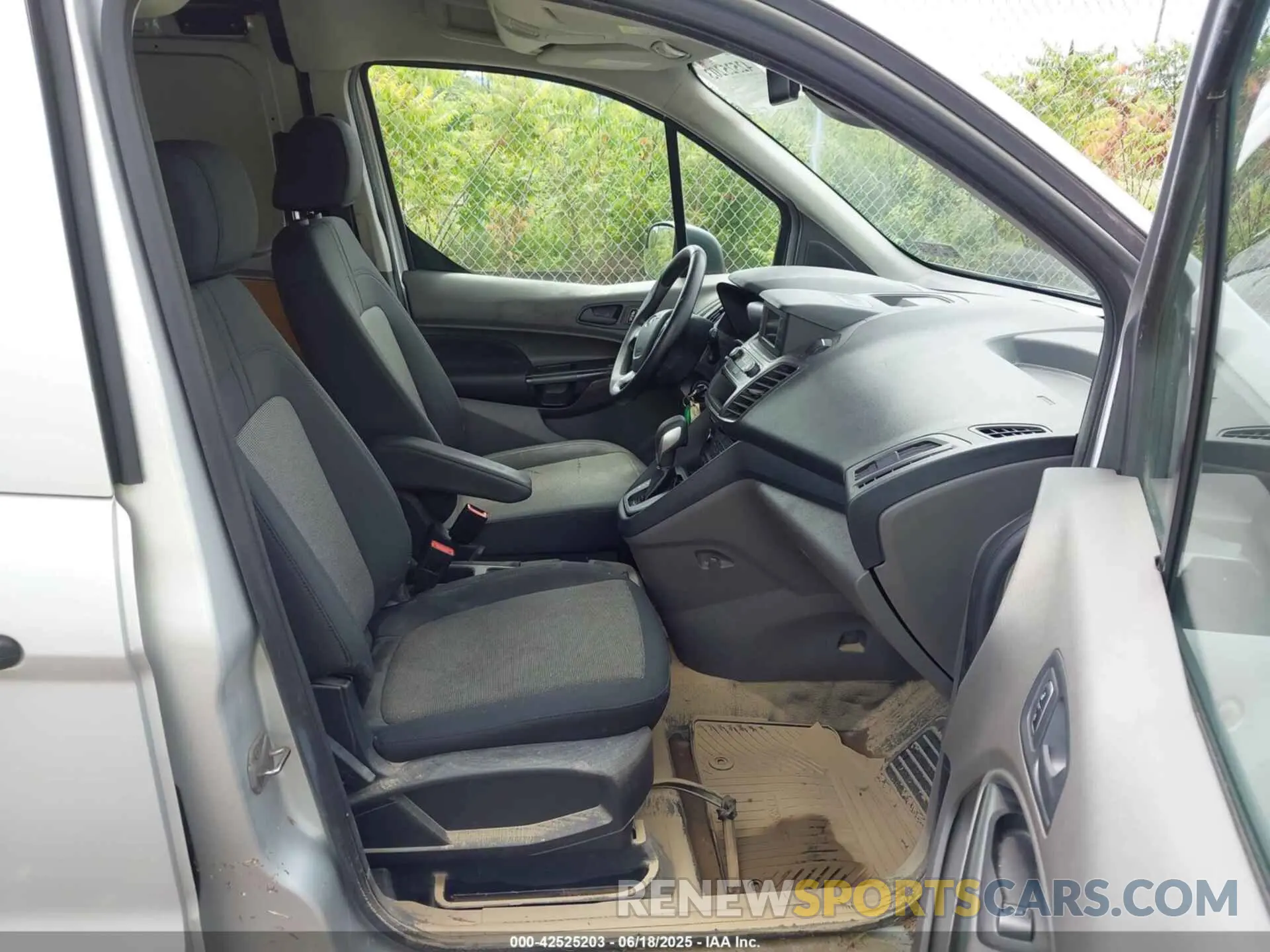5 Фотография поврежденного автомобиля NM0LS7E25L1472314 FORD TRANSIT CONNECT 2020