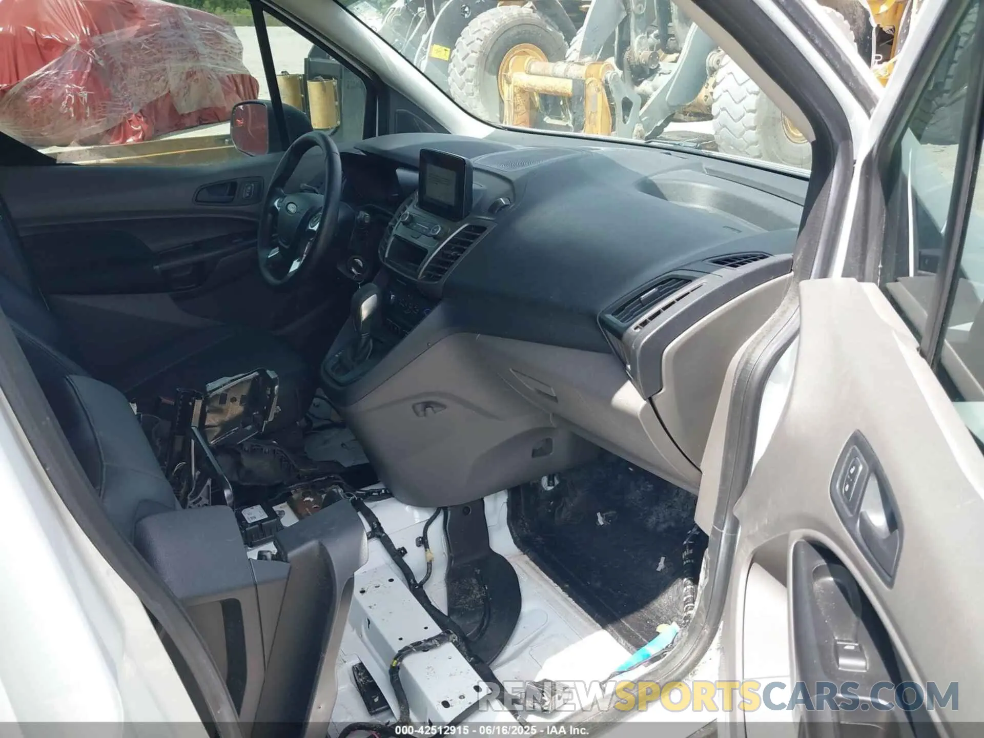 5 Фотография поврежденного автомобиля NM0LS7E26L1471530 FORD TRANSIT CONNECT 2020