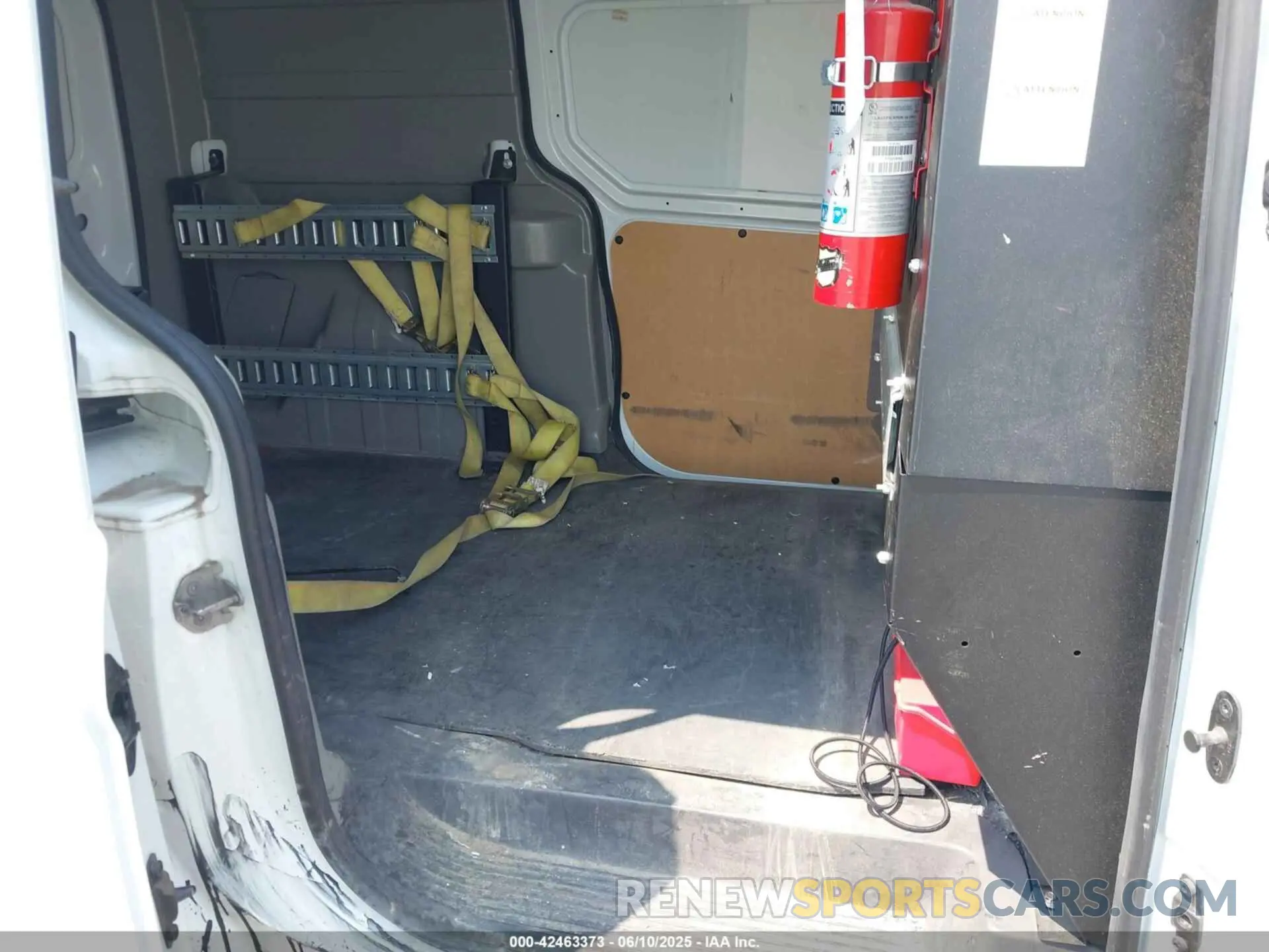 8 Фотография поврежденного автомобиля NM0LS7F7XM1495471 FORD TRANSIT CONNECT 2021