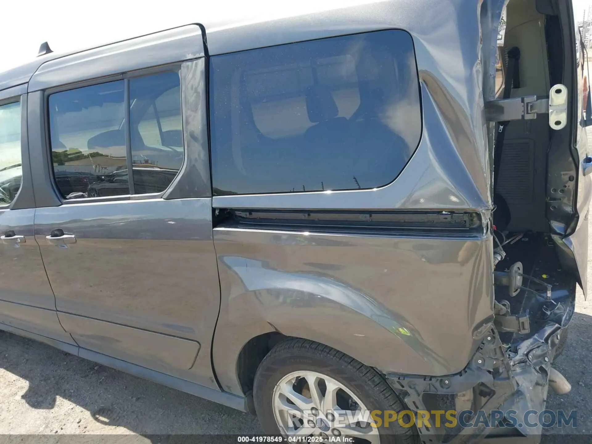 19 Photograph of a damaged car NM0GS9F28N1524209 FORD TRANSIT CONNECT 2022