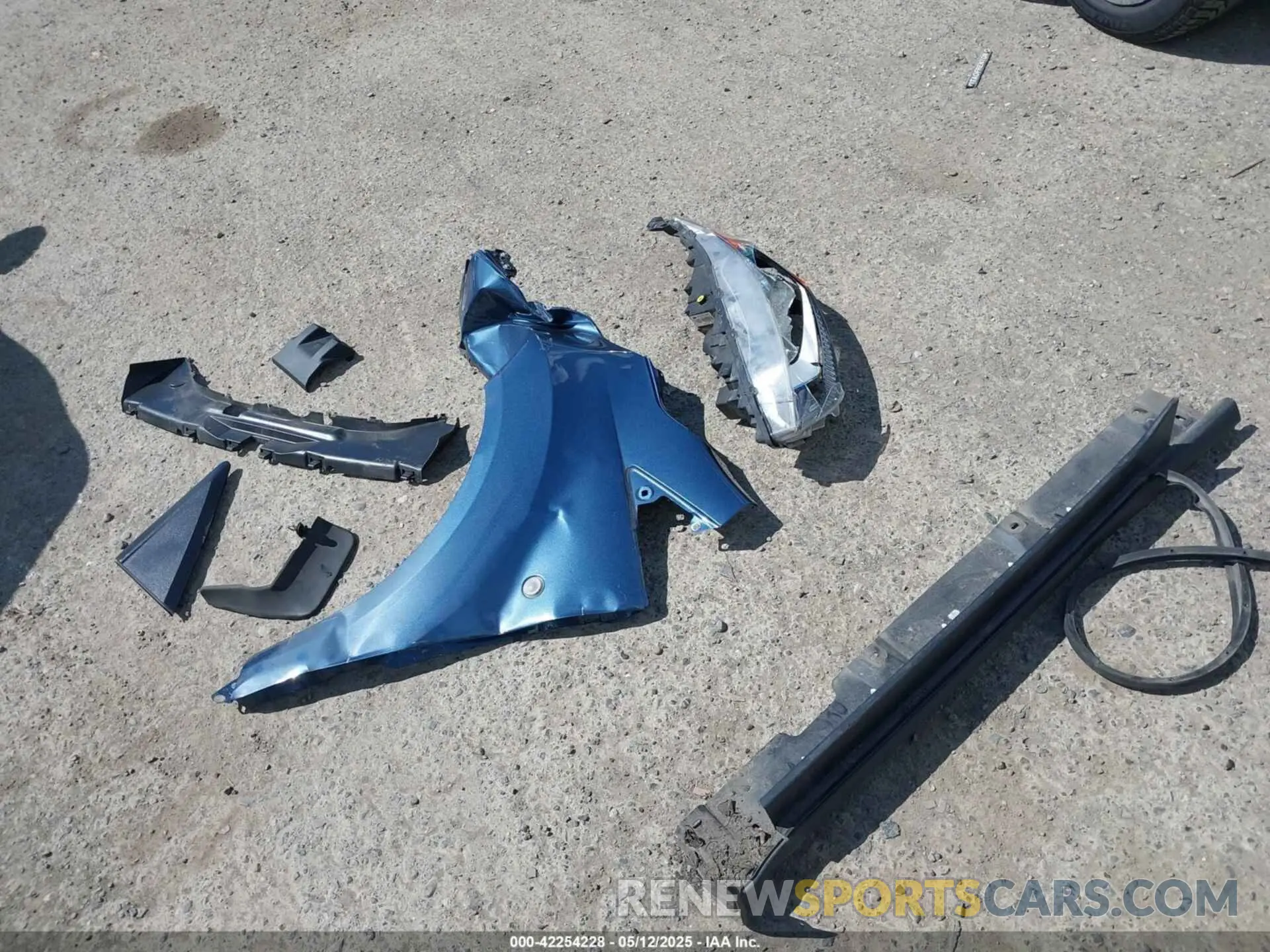 12 Photograph of a damaged car NM0GE9F28P1547094 FORD TRANSIT CONNECT 2023