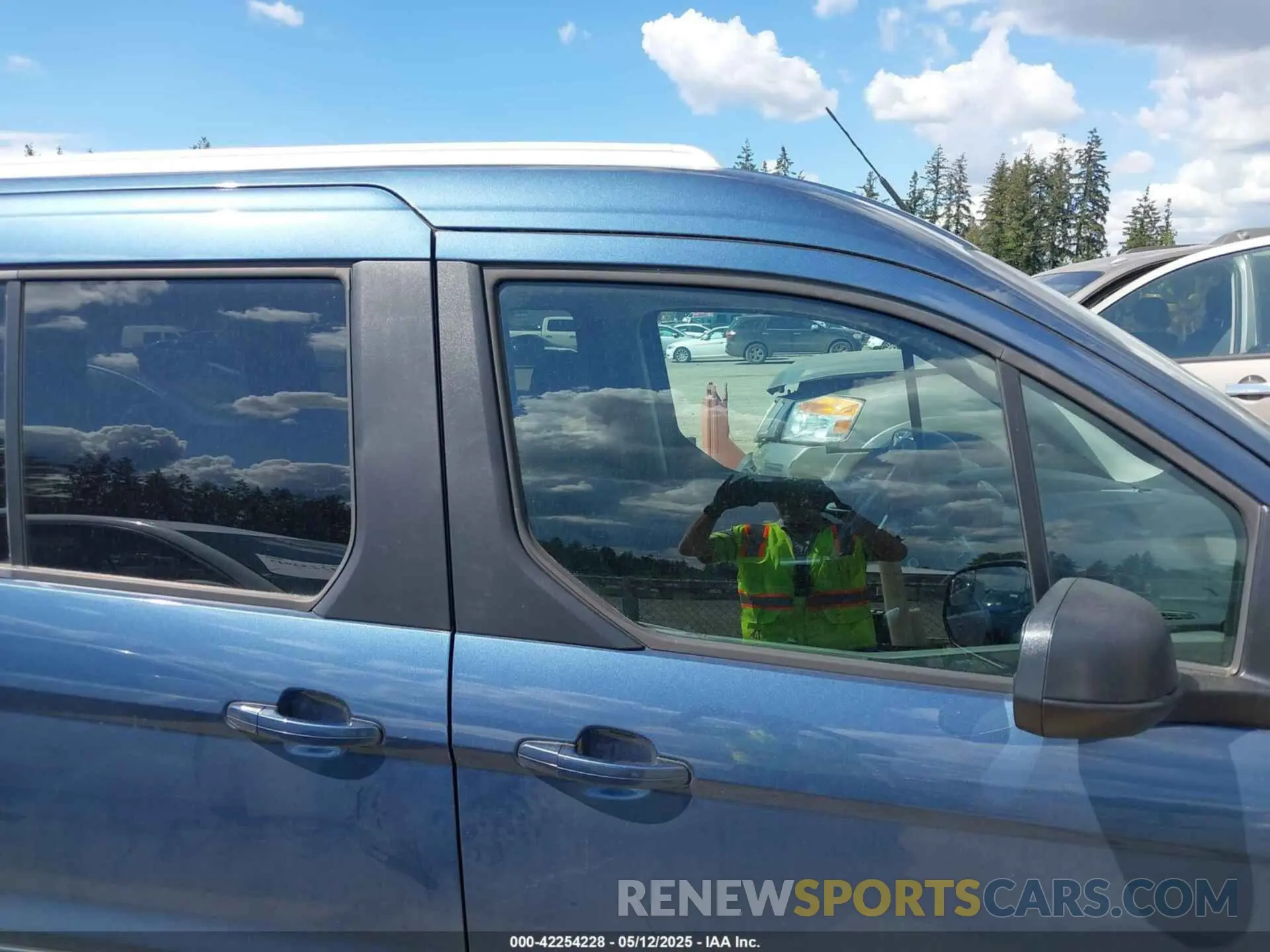 14 Photograph of a damaged car NM0GE9F28P1547094 FORD TRANSIT CONNECT 2023
