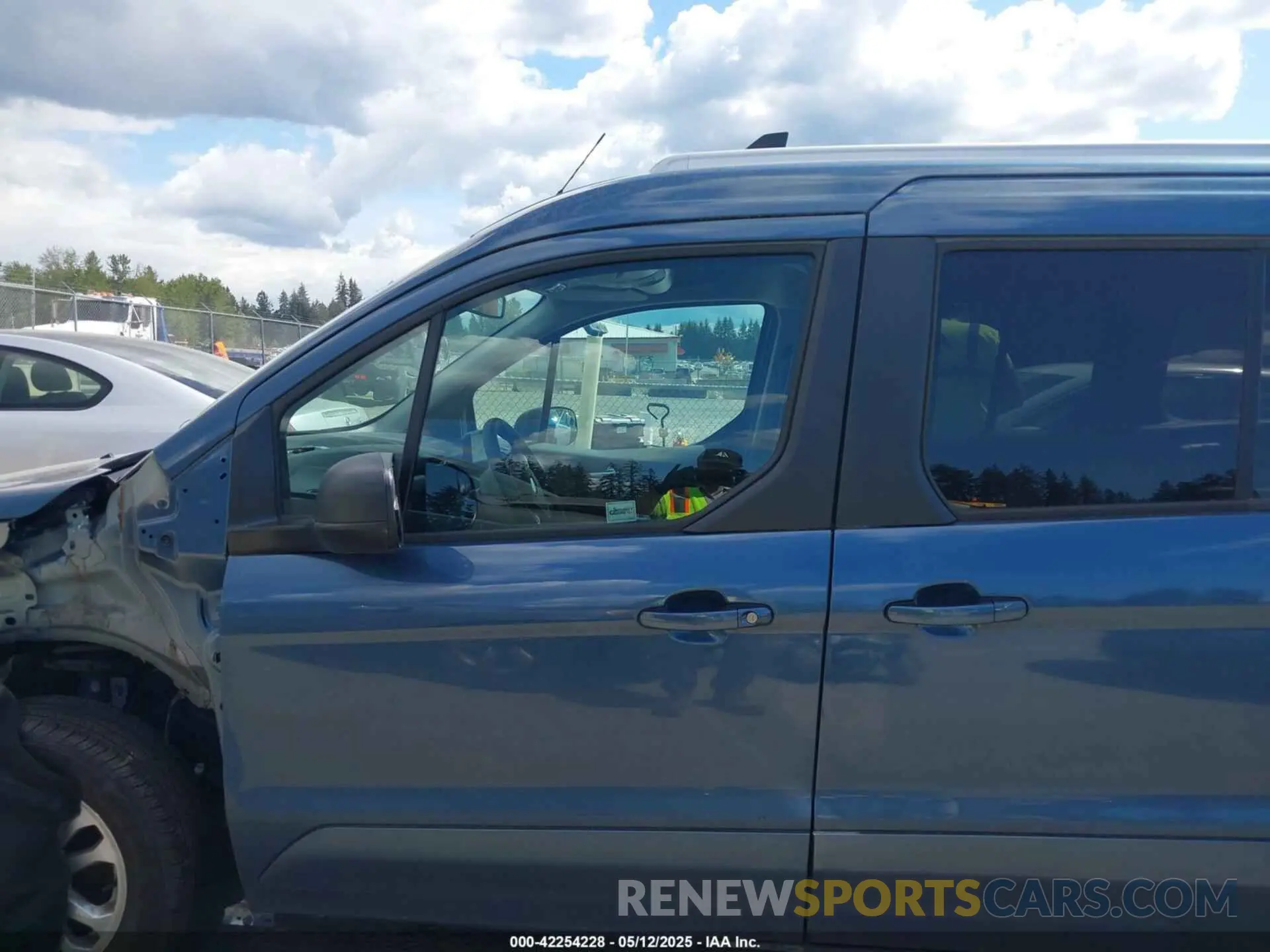 15 Photograph of a damaged car NM0GE9F28P1547094 FORD TRANSIT CONNECT 2023