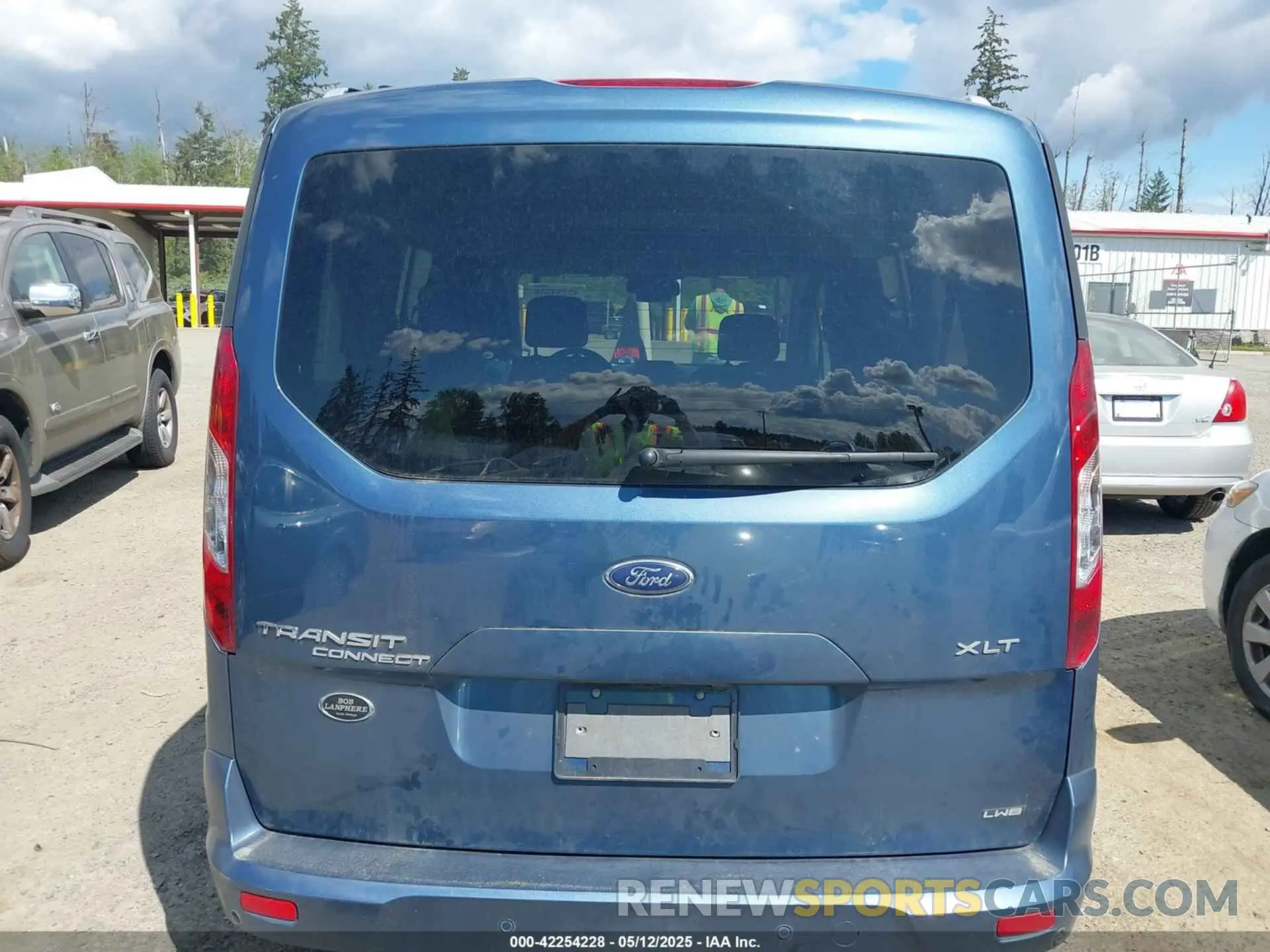 17 Photograph of a damaged car NM0GE9F28P1547094 FORD TRANSIT CONNECT 2023