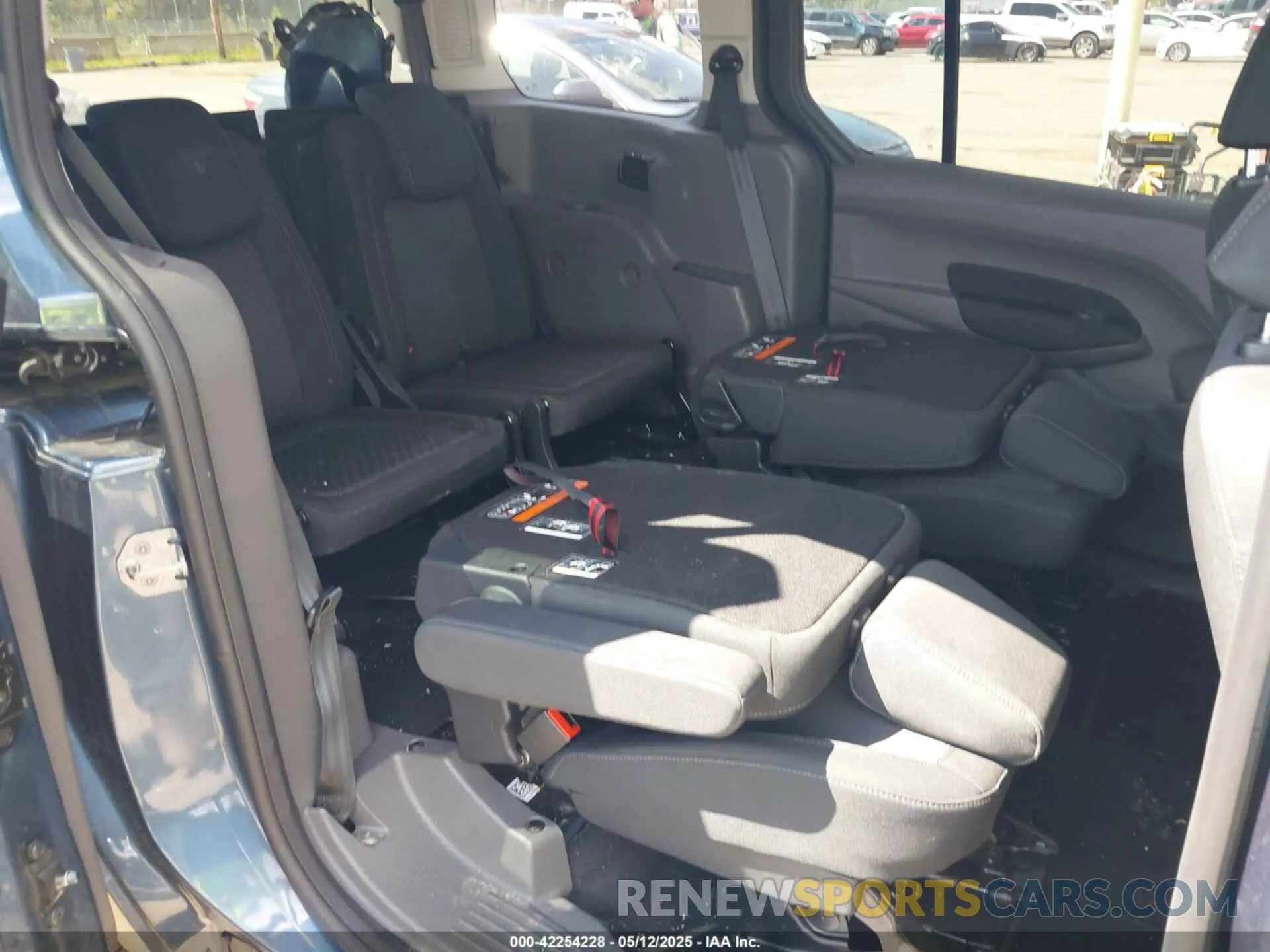 8 Photograph of a damaged car NM0GE9F28P1547094 FORD TRANSIT CONNECT 2023