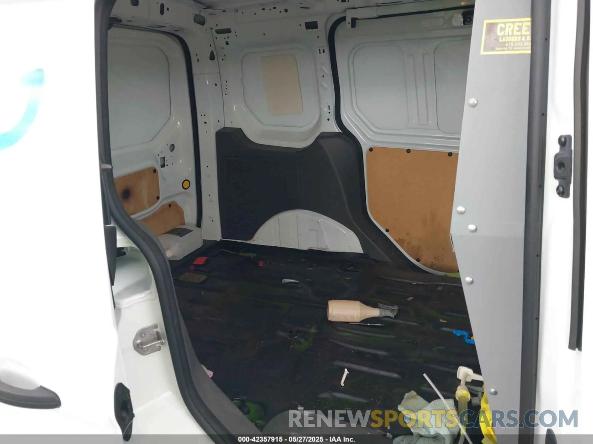8 Photograph of a damaged car NM0LS6T23P1566968 FORD TRANSIT CONNECT 2023