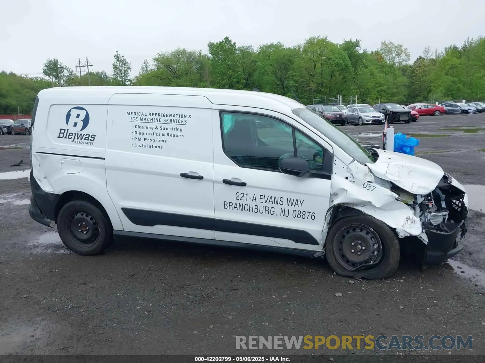 13 Photograph of a damaged car NM0LS7S26P1565868 FORD TRANSIT CONNECT 2023
