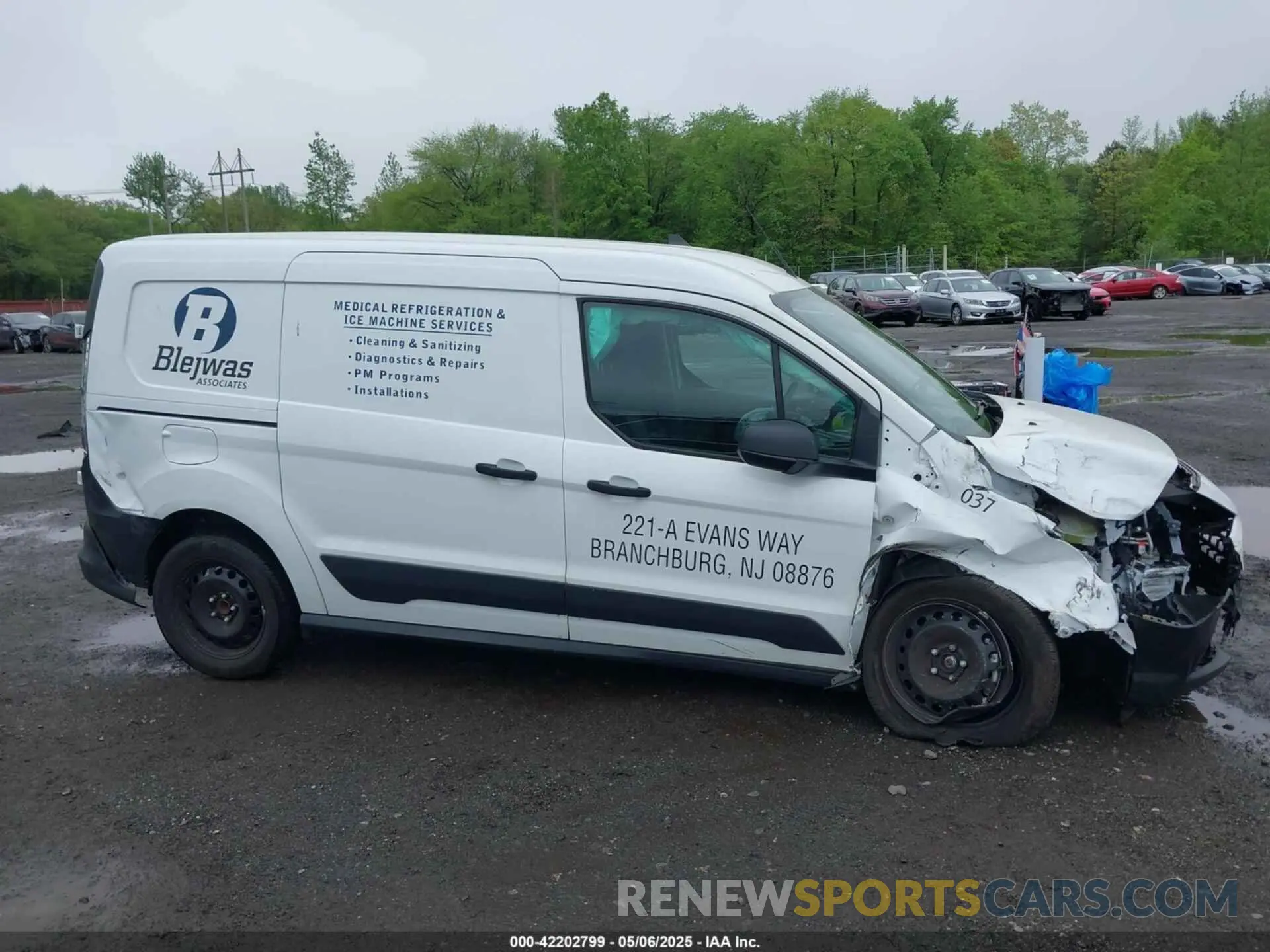 17 Photograph of a damaged car NM0LS7S26P1565868 FORD TRANSIT CONNECT 2023