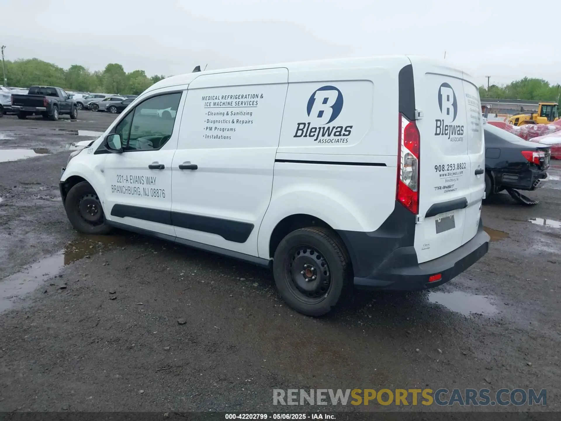 3 Photograph of a damaged car NM0LS7S26P1565868 FORD TRANSIT CONNECT 2023