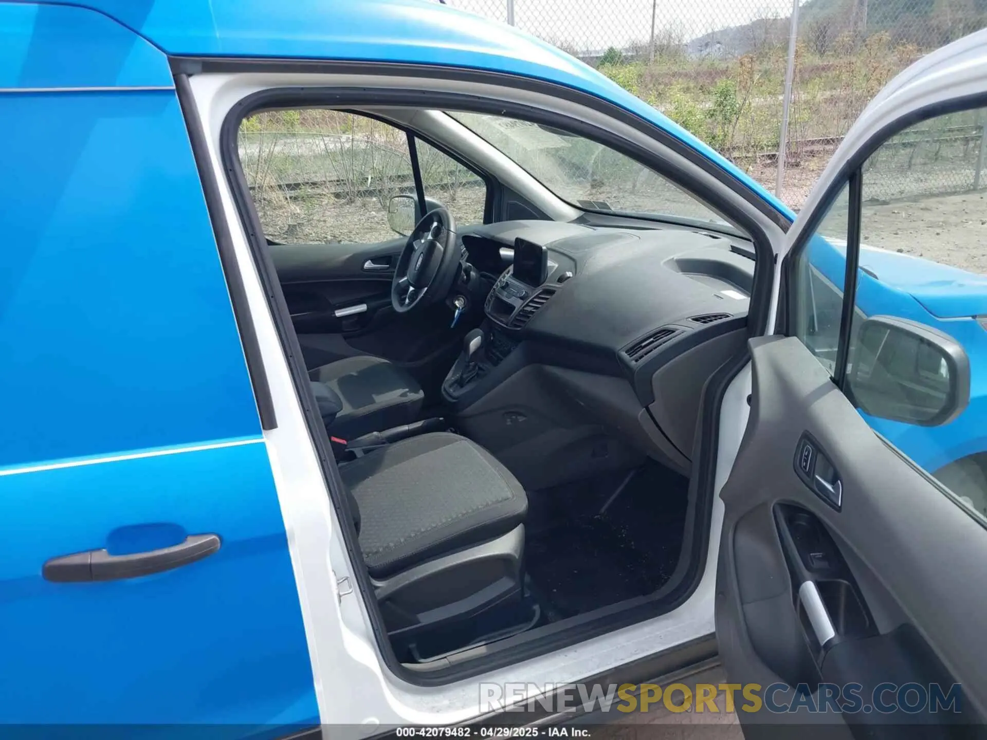 5 Photograph of a damaged car NM0LS7T24P1558982 FORD TRANSIT CONNECT 2023