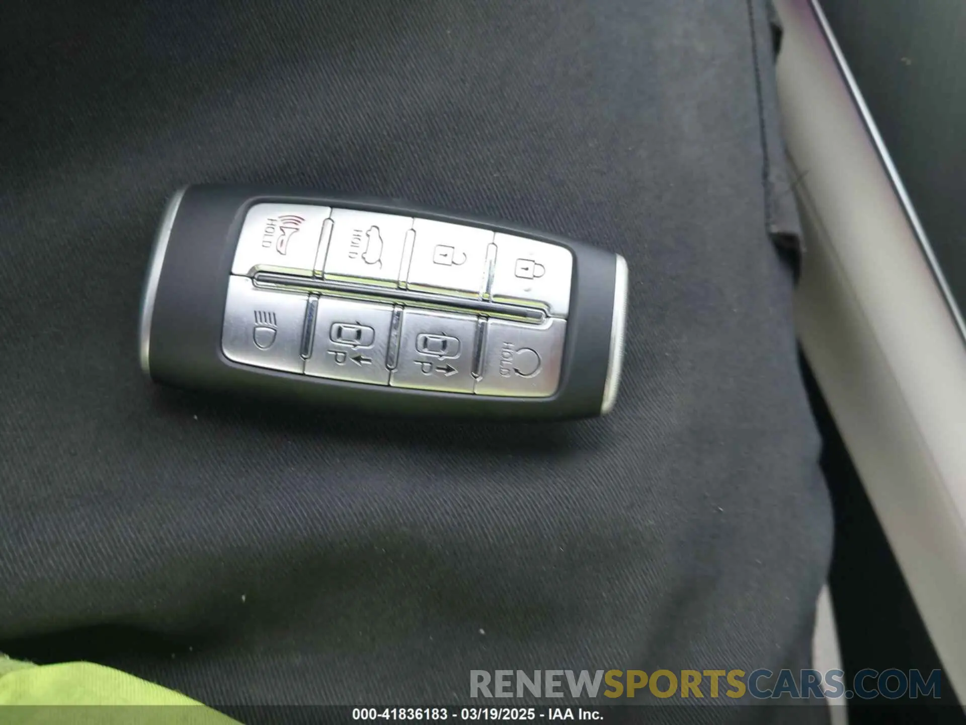 11 Фотография поврежденного автомобиля 5NMMCET11RH002752 GENESIS ELECTRIFIED GV70 2024