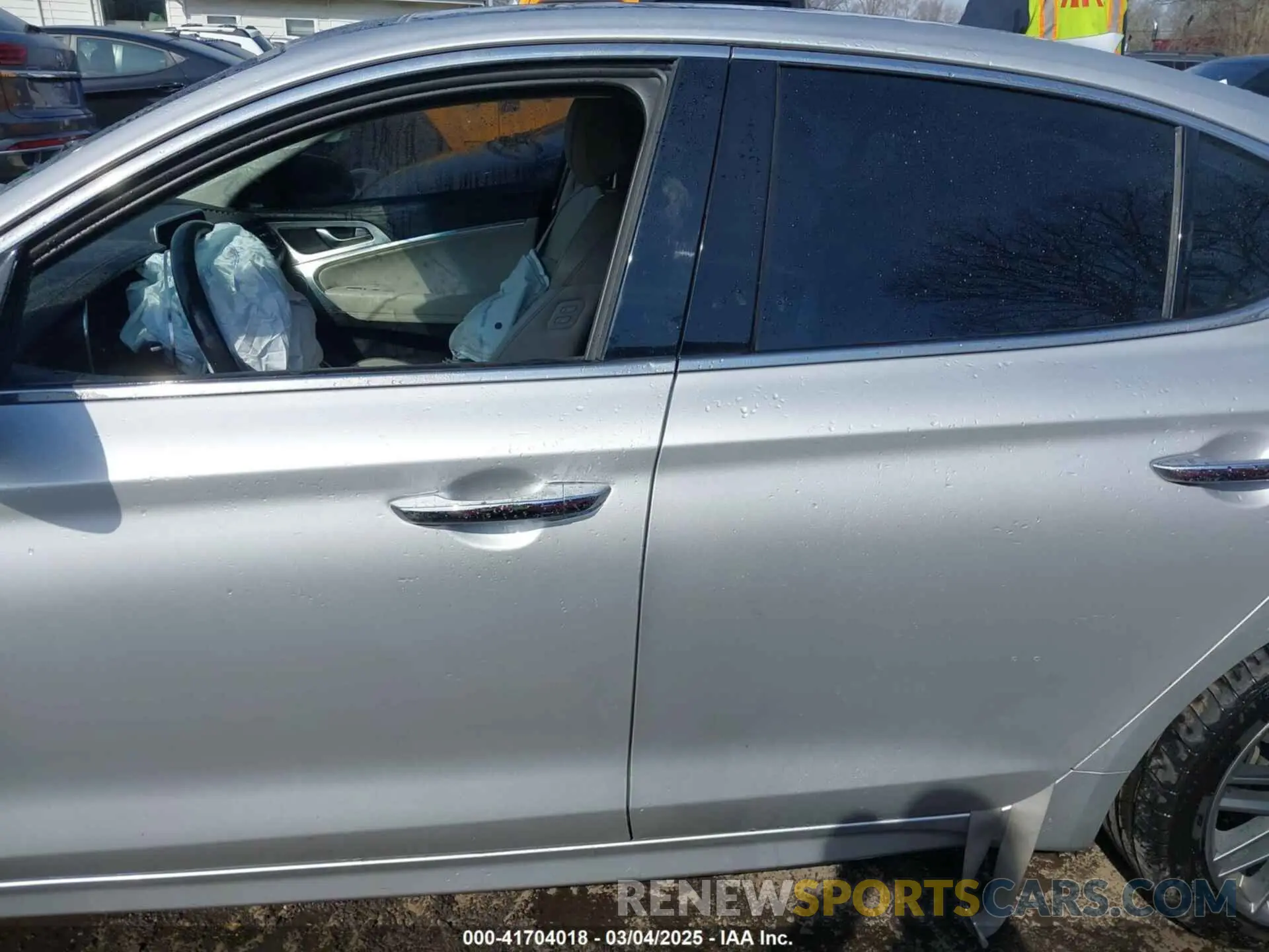 15 Photograph of a damaged car KMTG34LA5KU026611 GENESIS G70 2019