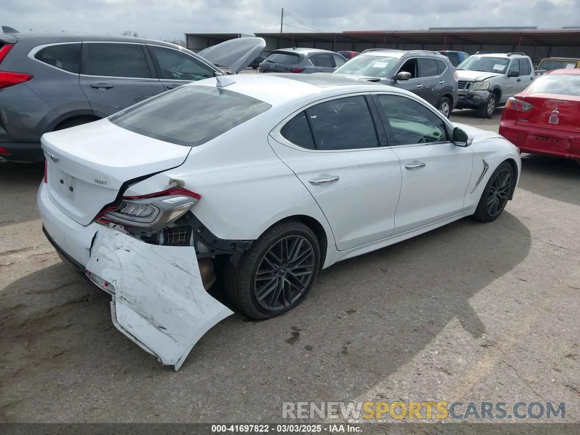 4 Photograph of a damaged car KMTG34LA8KU027252 GENESIS G70 2019