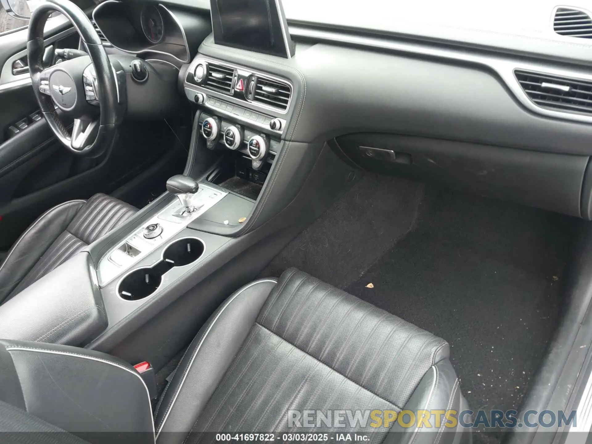 5 Photograph of a damaged car KMTG34LA8KU027252 GENESIS G70 2019
